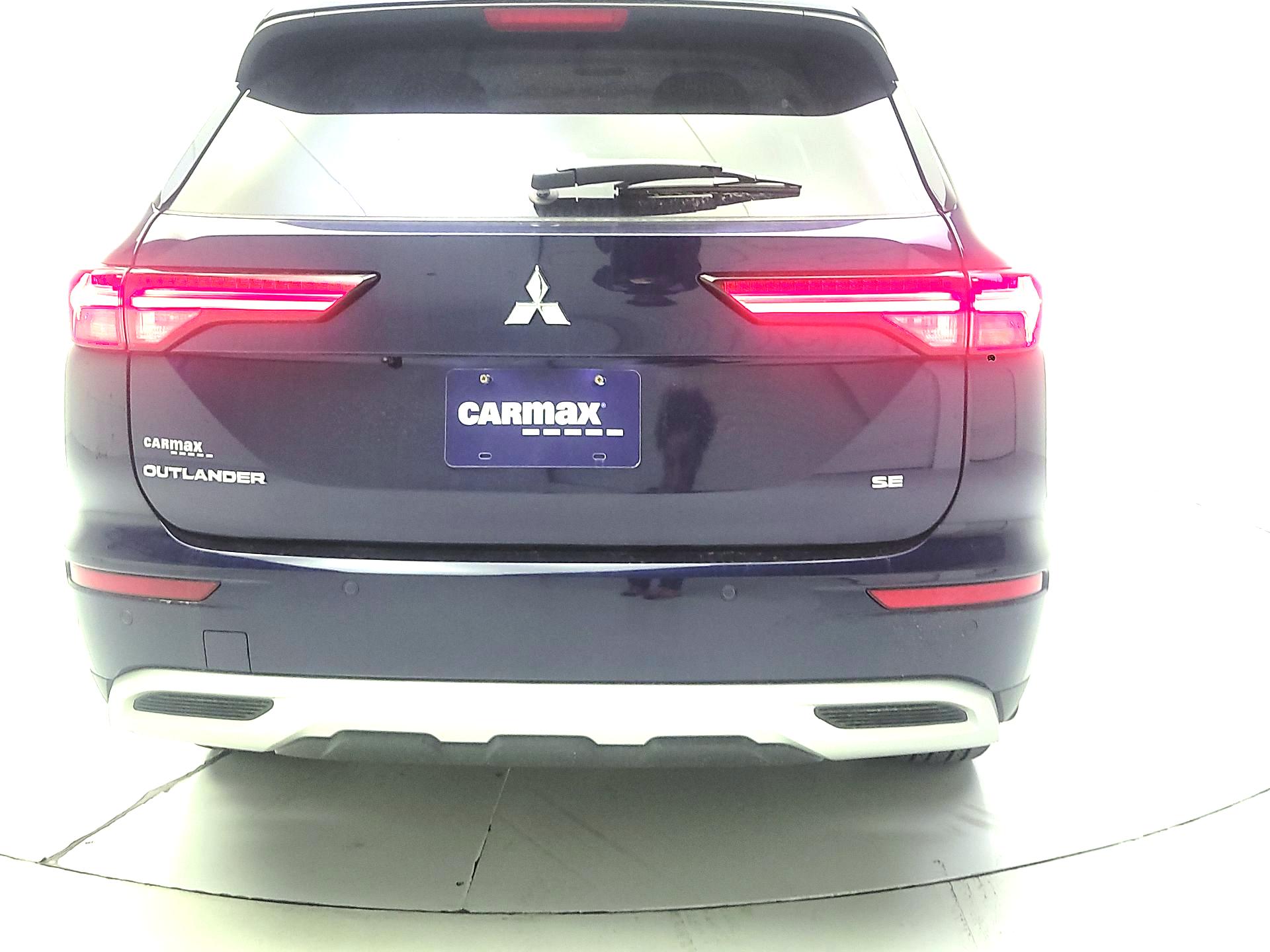 Thumbnail: 2023 Mitsubishi Outlander - 6