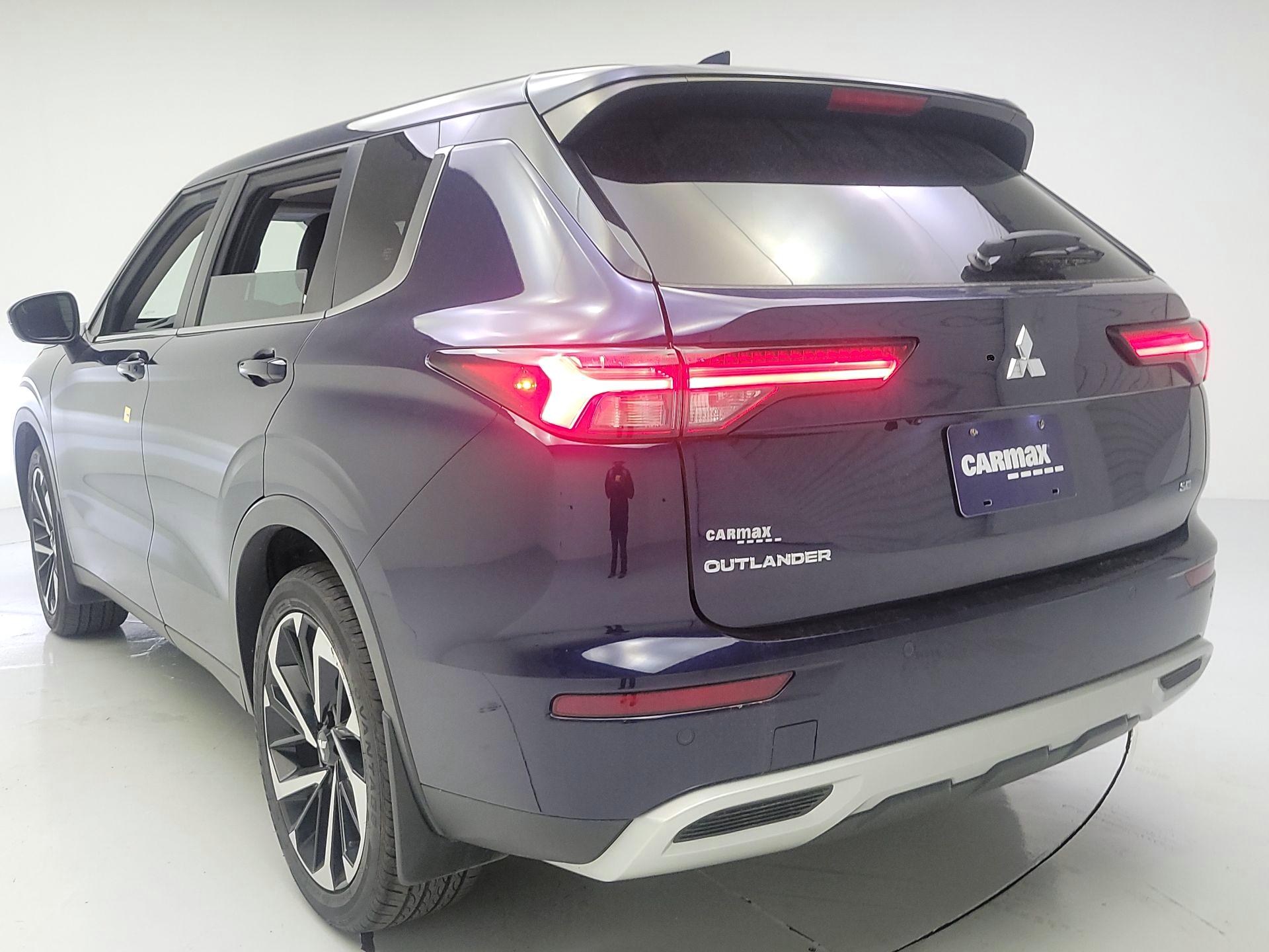 Thumbnail: 2023 Mitsubishi Outlander - 7