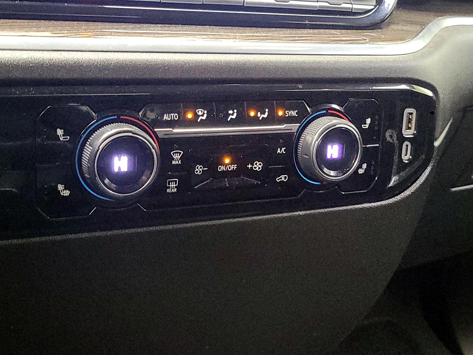 Thumbnail: 2024 Chevrolet Silverado 1500 - 16