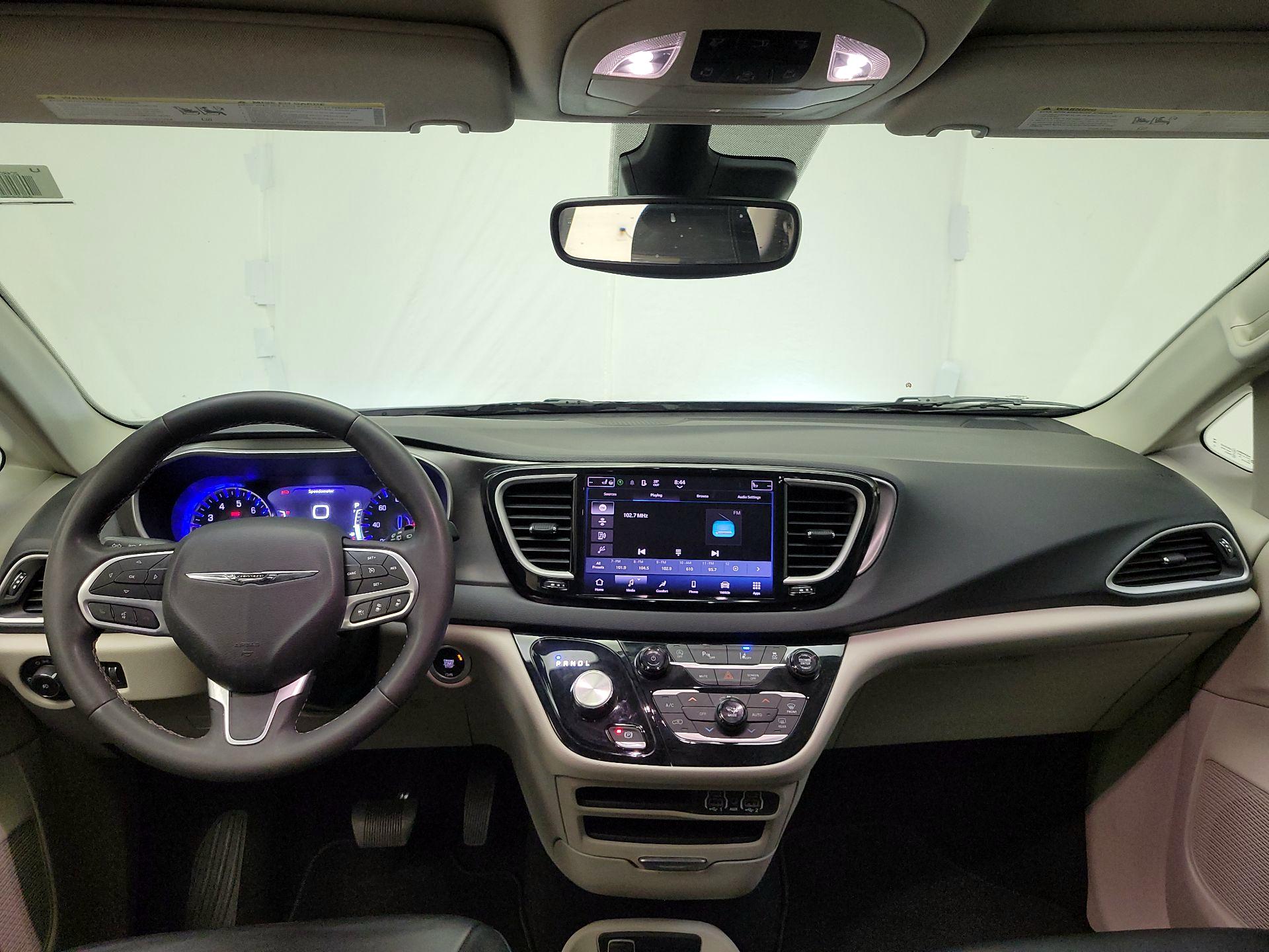 Thumbnail: 2023 Chrysler Pacifica - 9