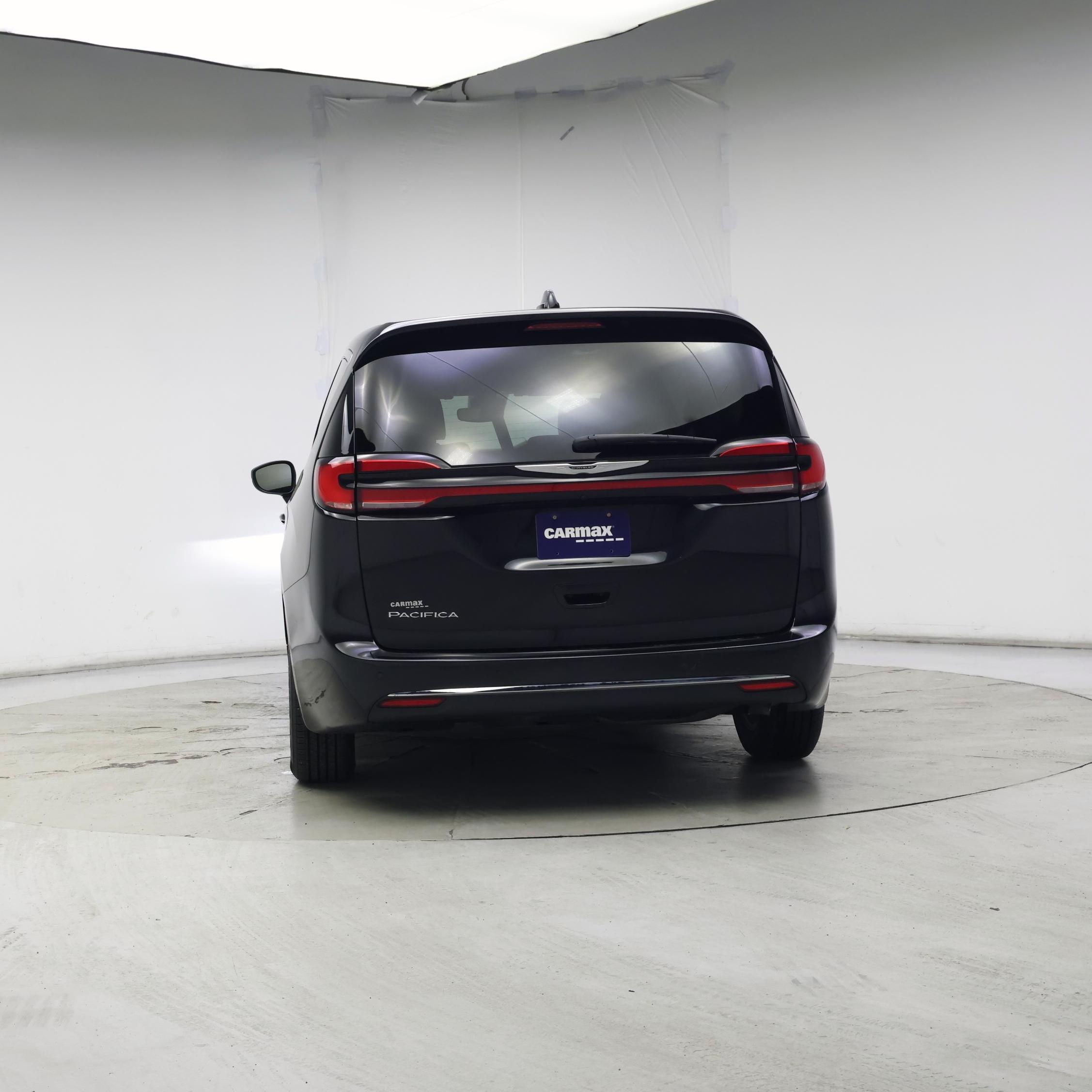 Thumbnail: 2023 Chrysler Pacifica - 6