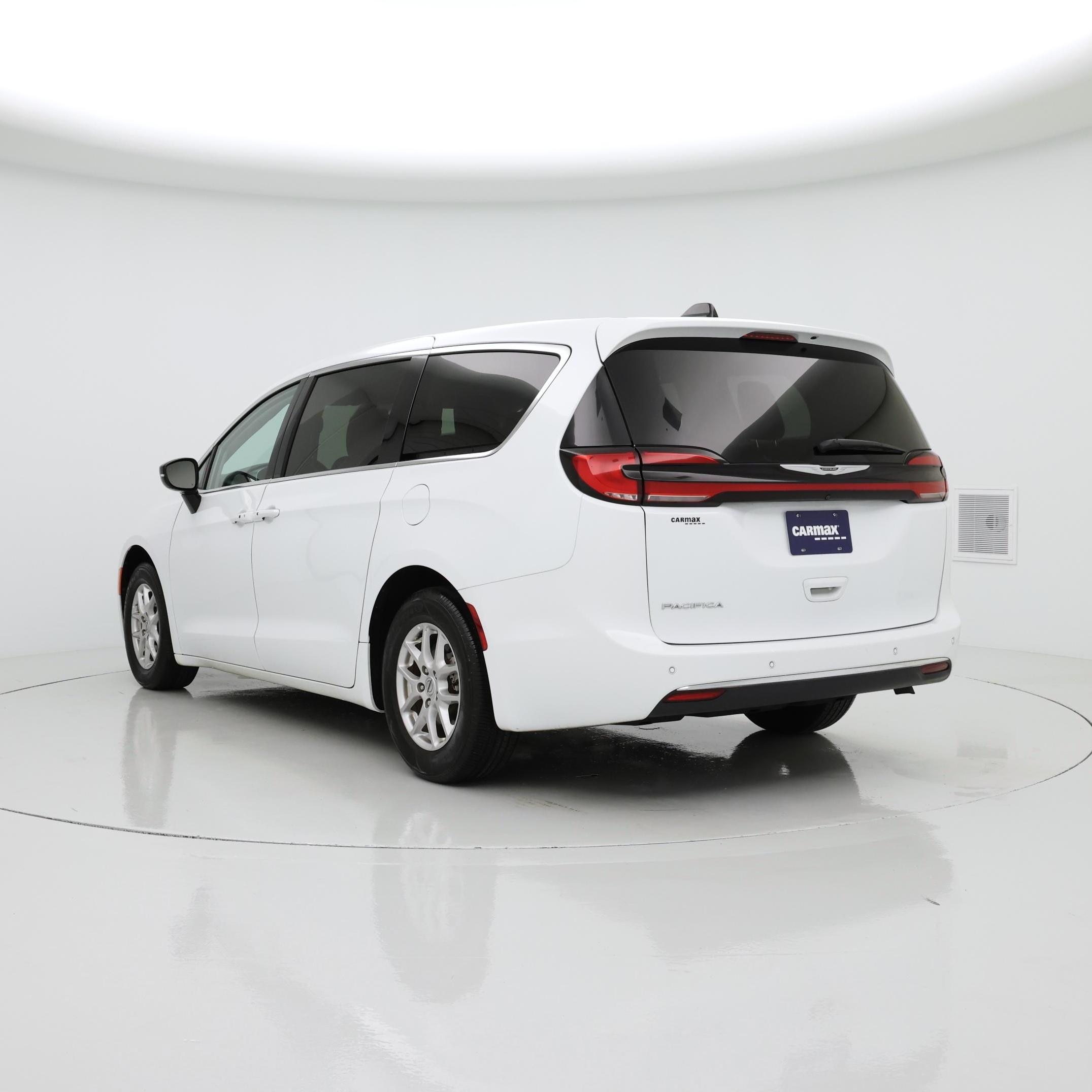 Thumbnail: 2024 Chrysler Pacifica - 2