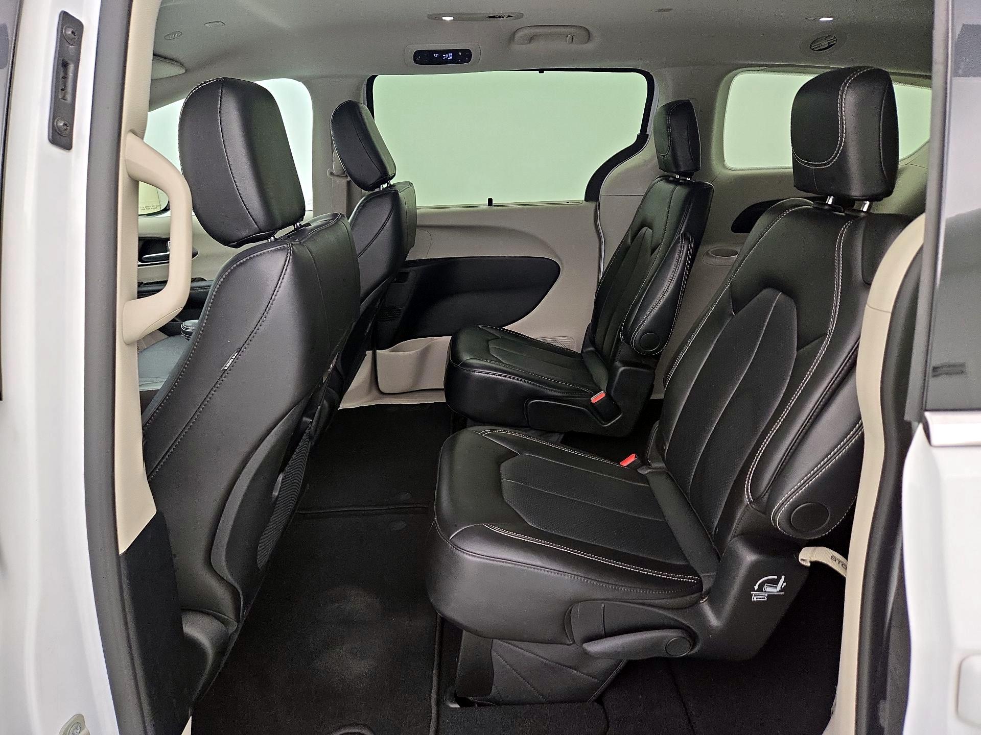 Thumbnail: 2024 Chrysler Pacifica - 19