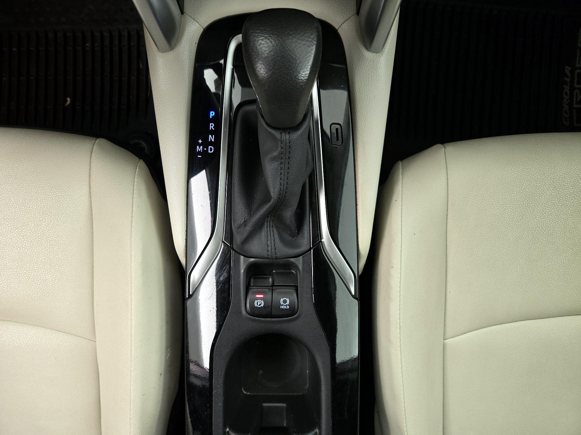 Thumbnail: 2023 Toyota Corolla Cross - 17