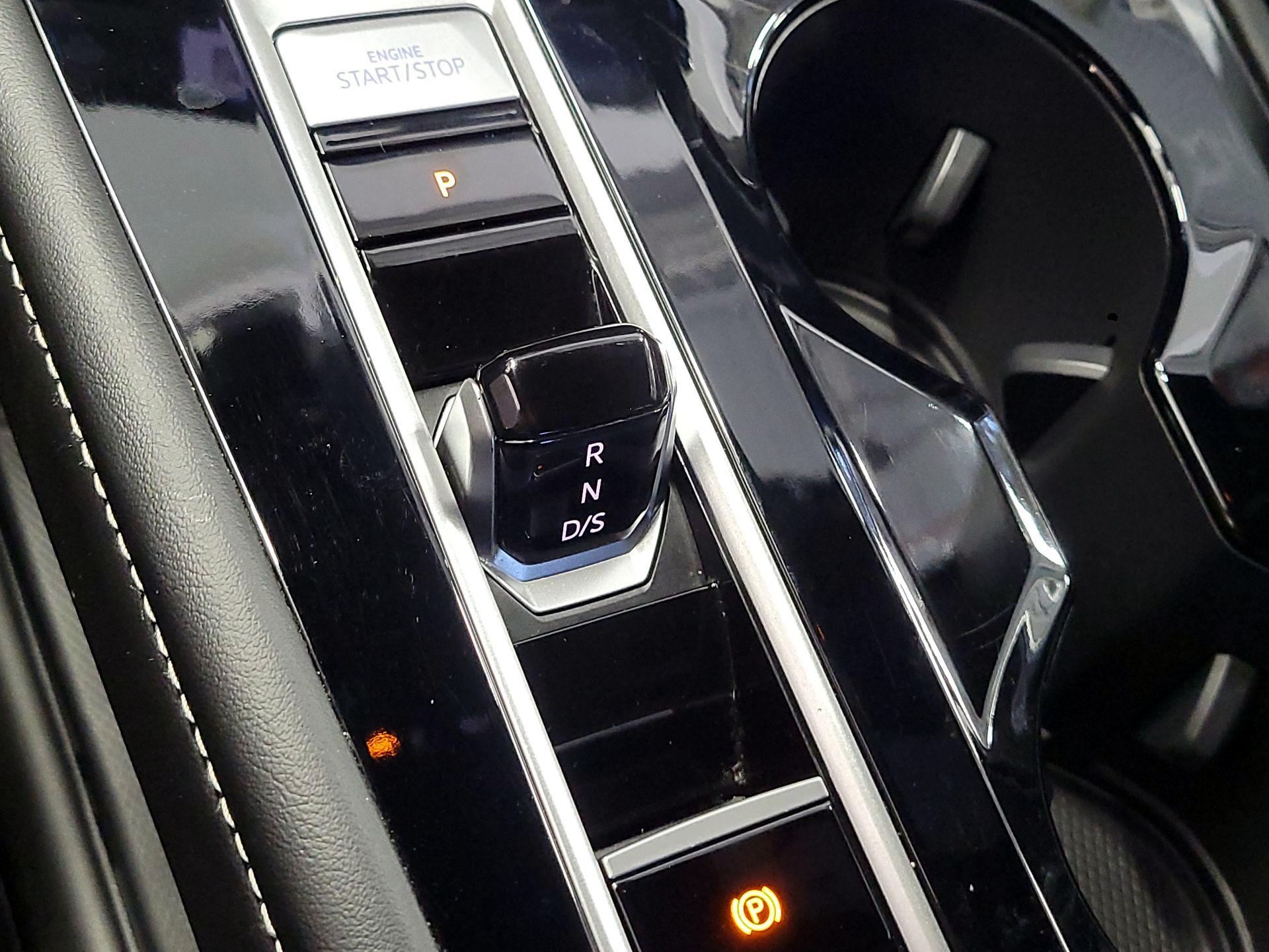 Thumbnail: 2024 Volkswagen Atlas - 17