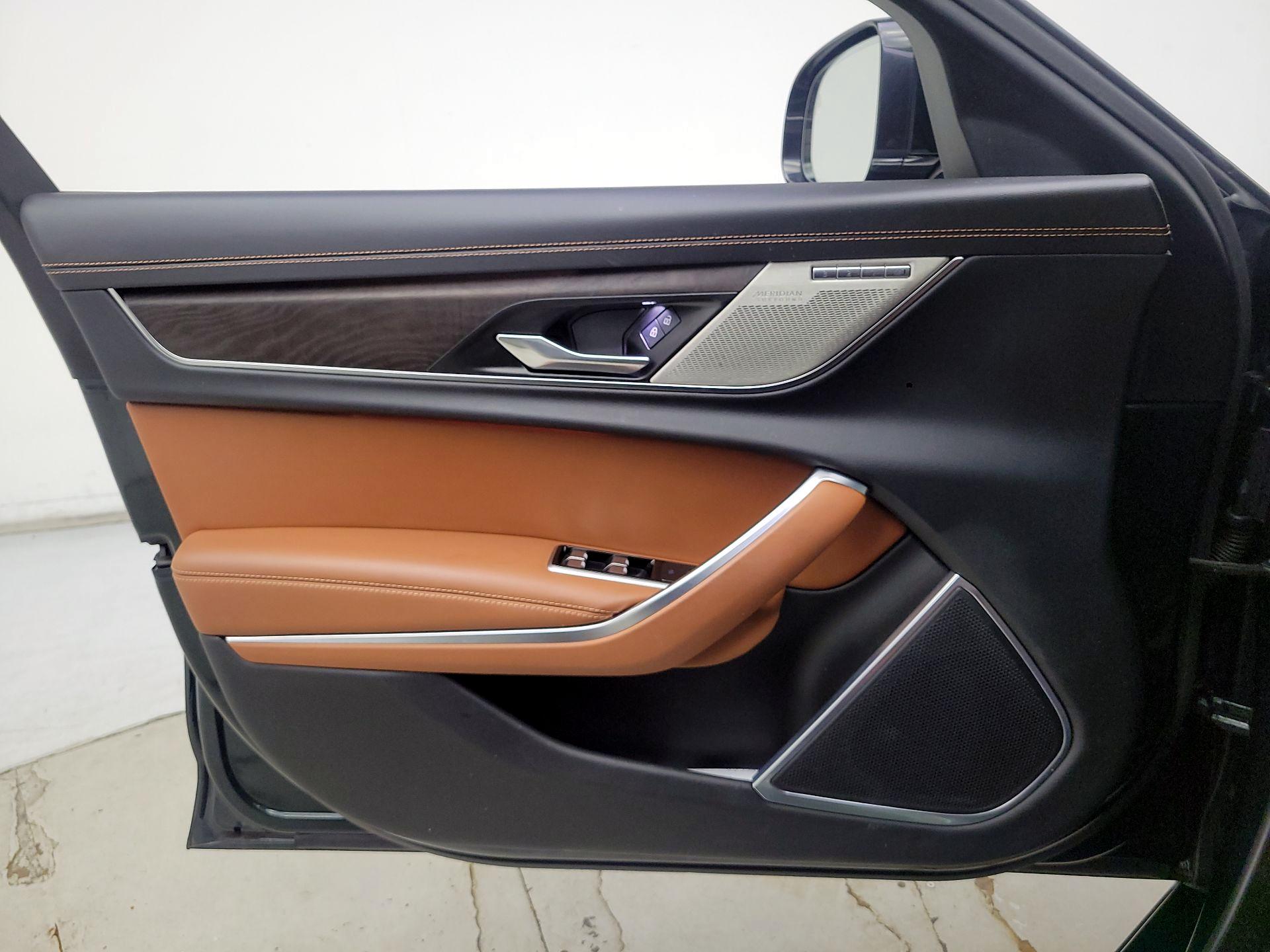 Thumbnail: 2022 Jaguar XF - 12