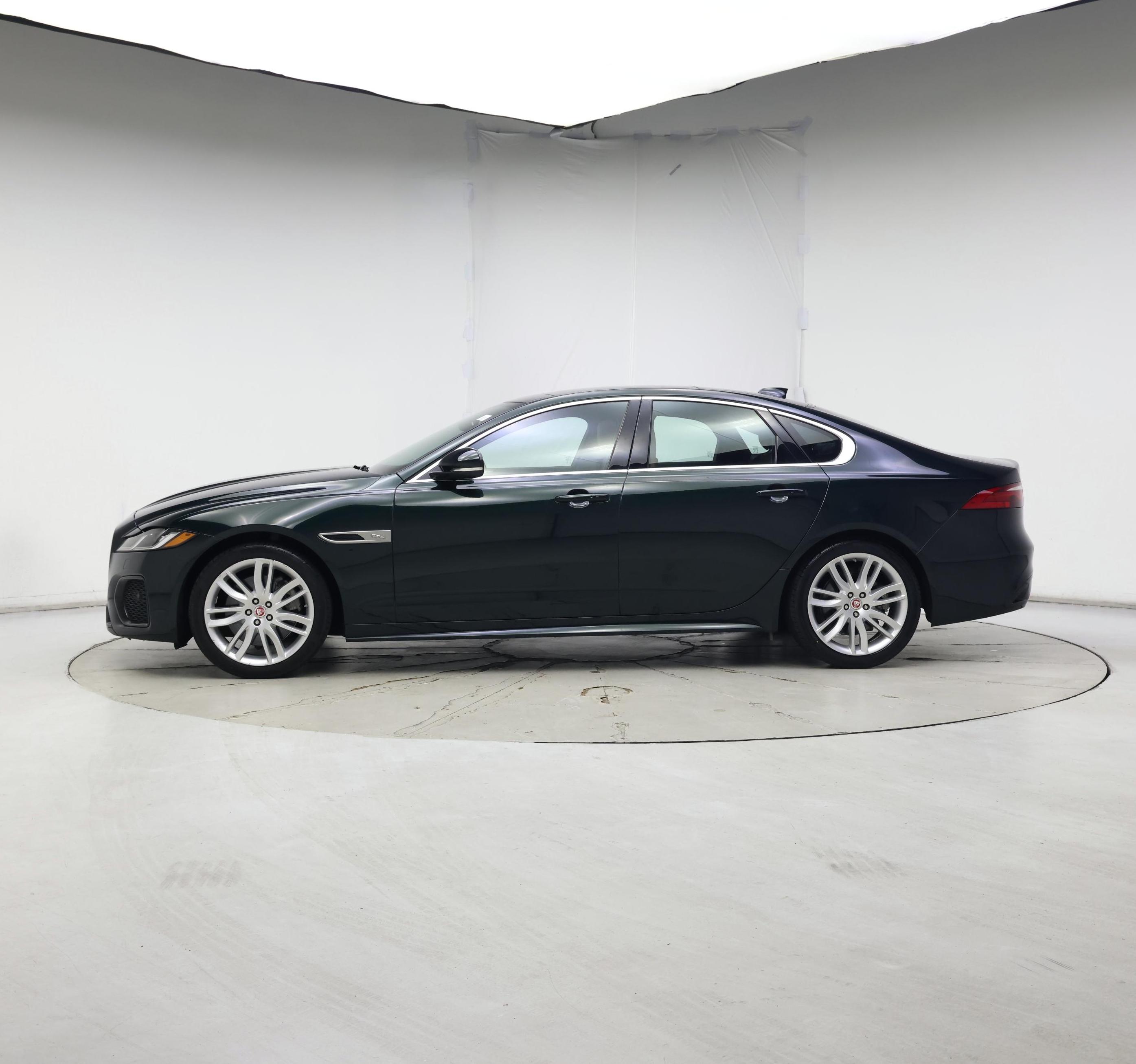 Thumbnail: 2022 Jaguar XF - 3