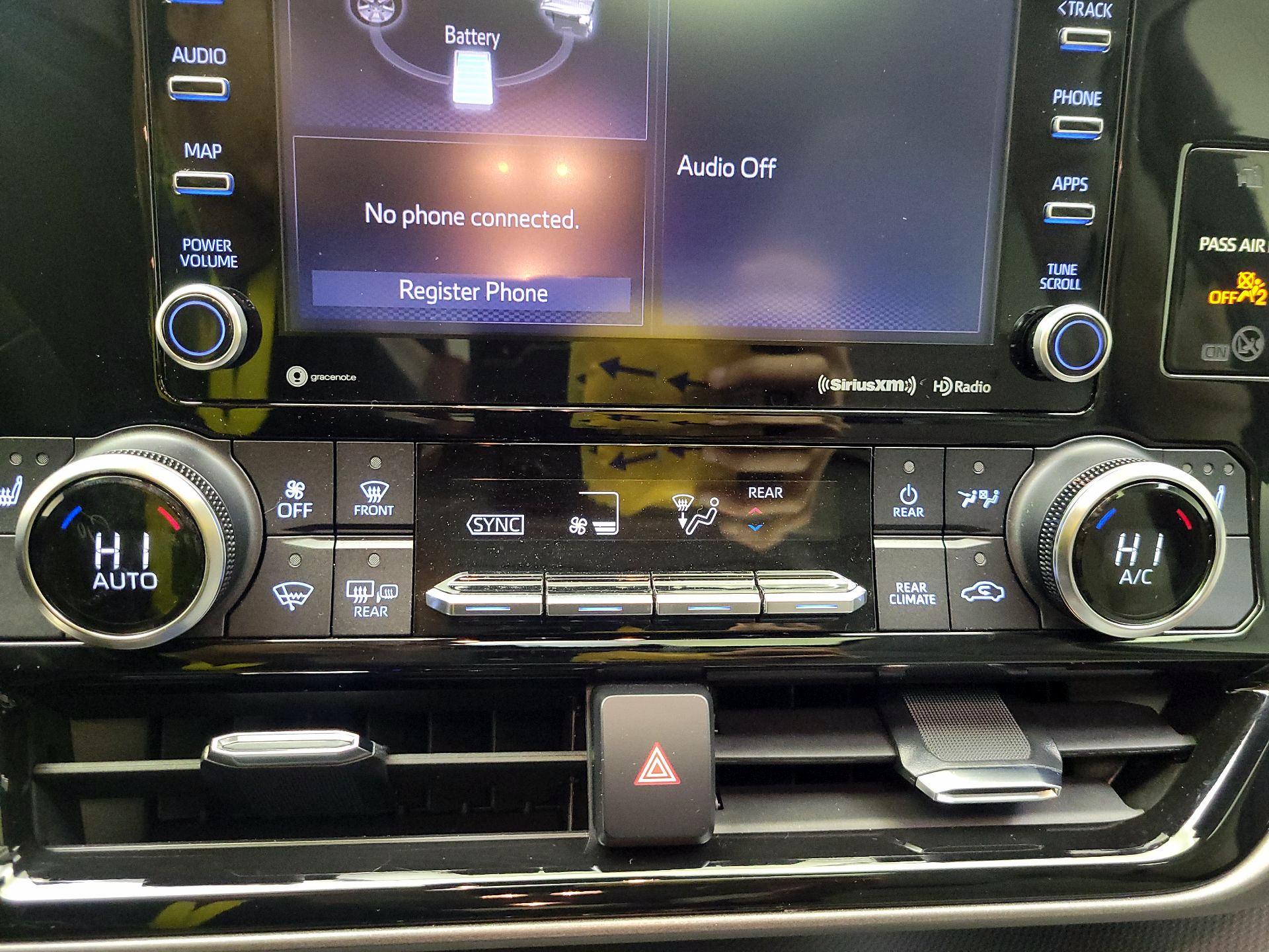 Thumbnail: 2021 Toyota Highlander - 16