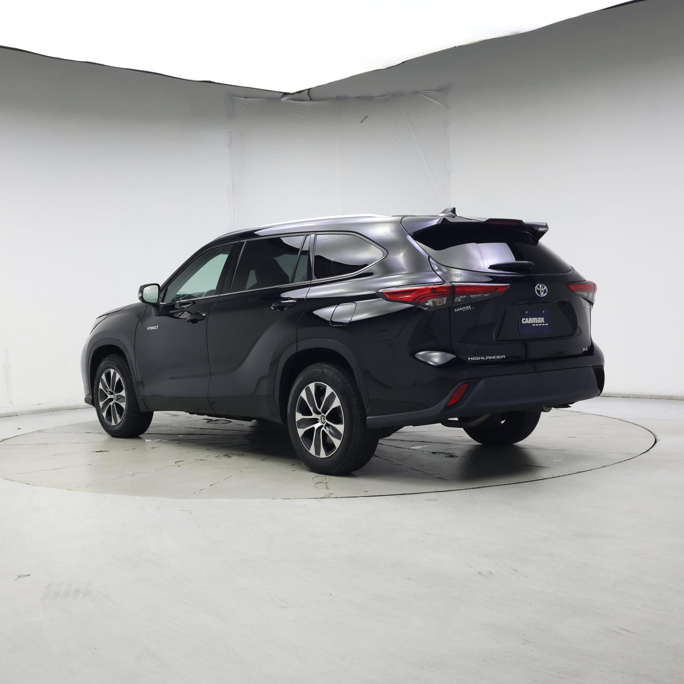 Thumbnail: 2021 Toyota Highlander - 2