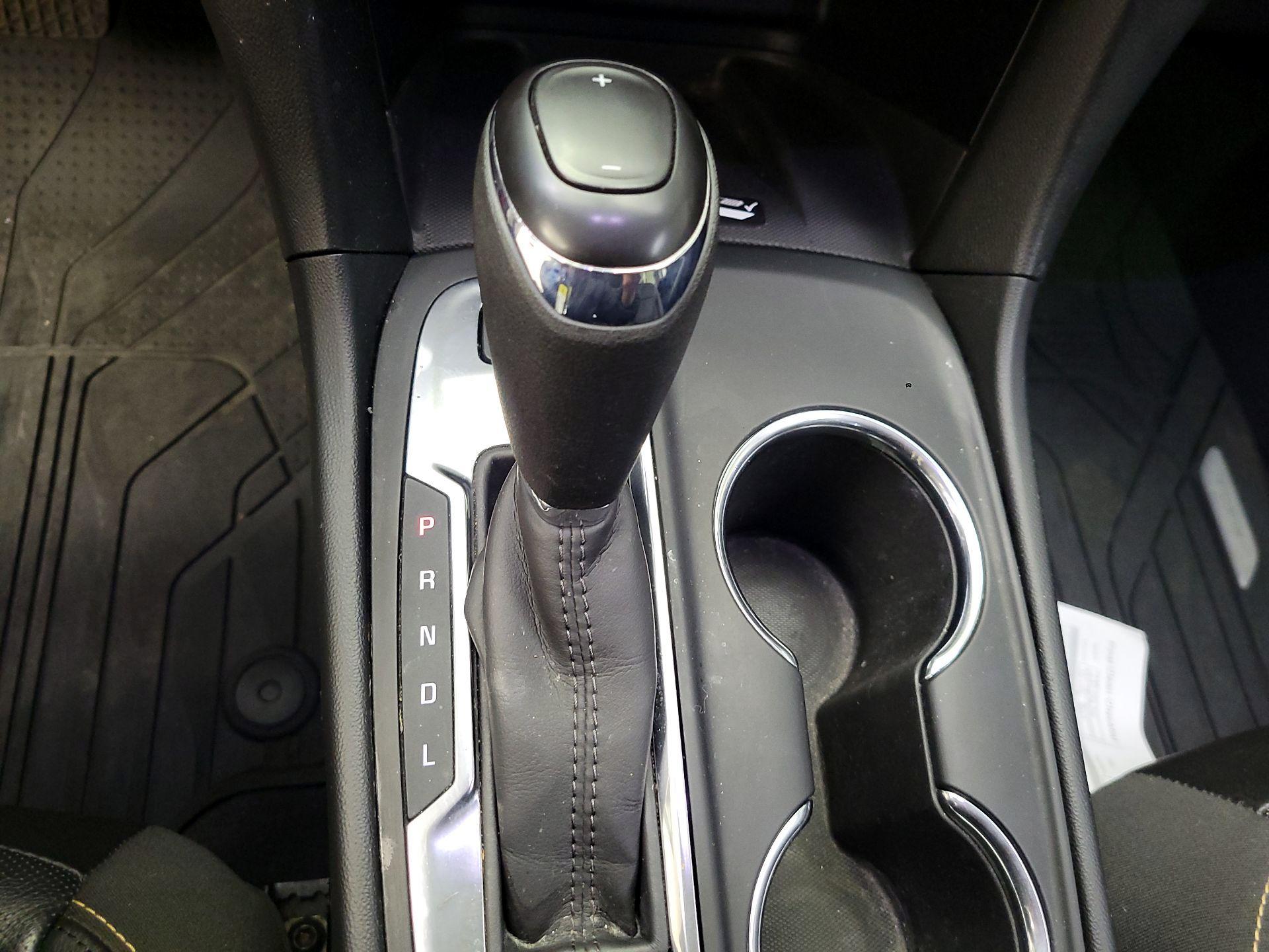 Thumbnail: 2020 Chevrolet Equinox - 18