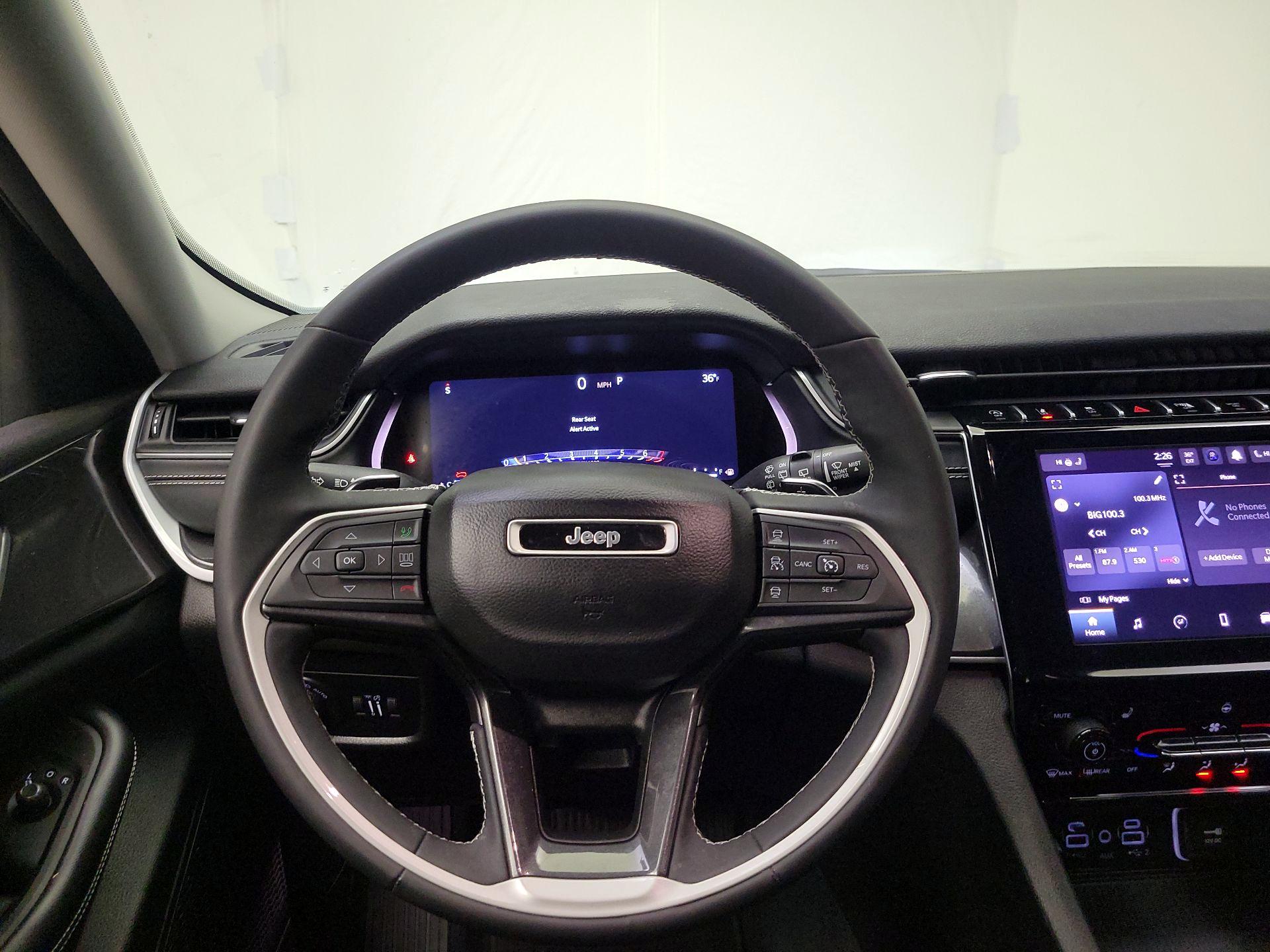 Thumbnail: 2023 Jeep Grand Cherokee - 10