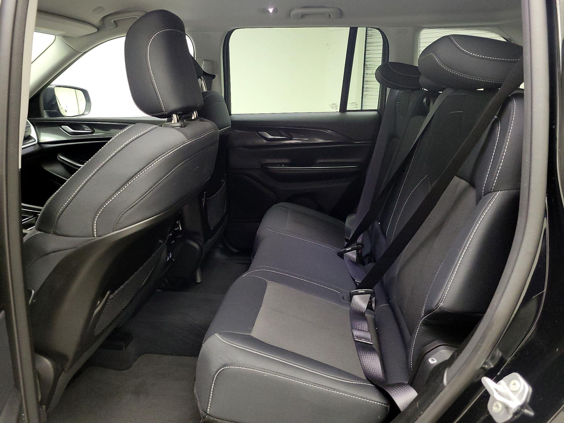 Thumbnail: 2023 Jeep Grand Cherokee - 19