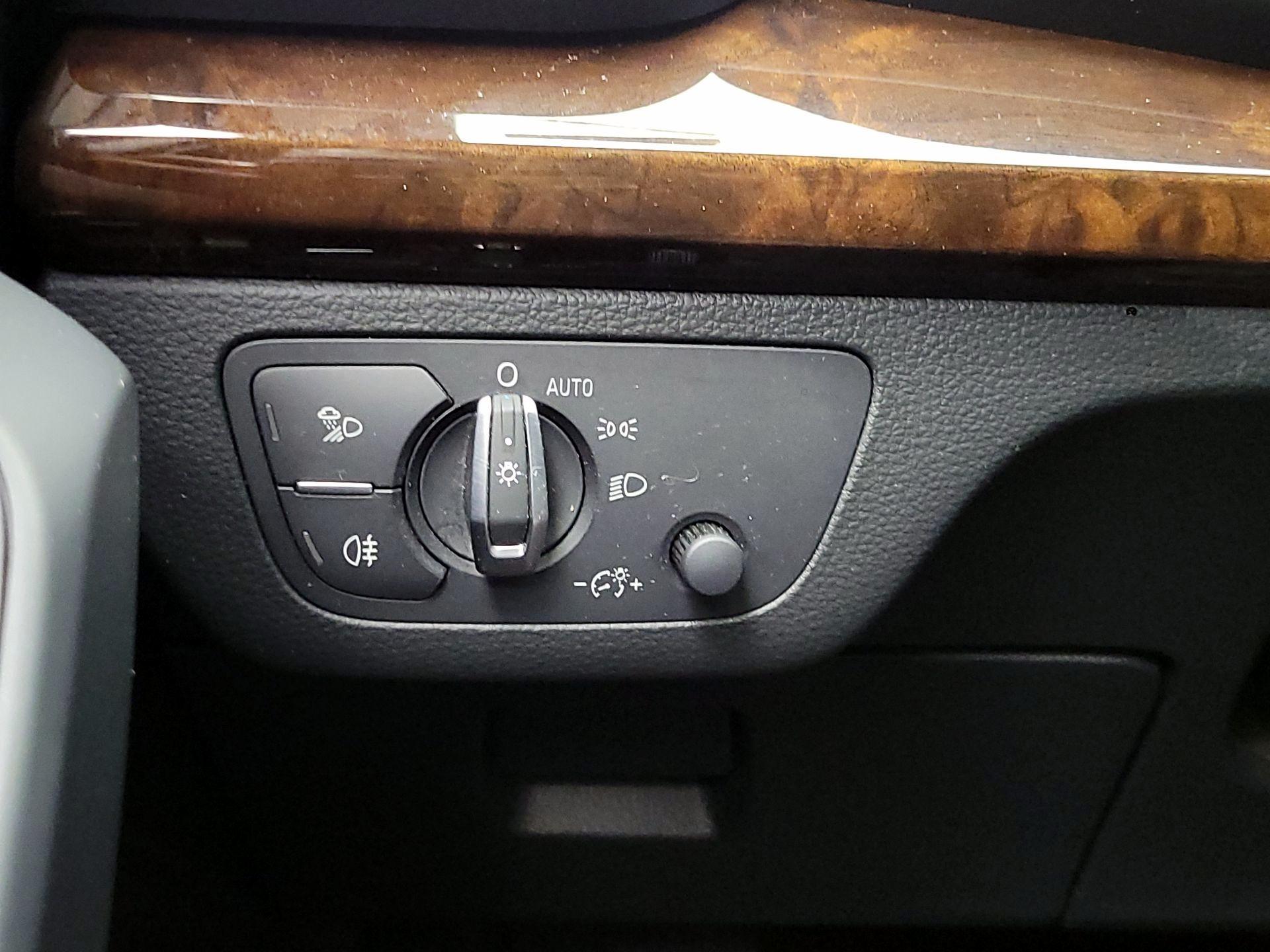 Thumbnail: 2020 Audi Q5 - 13