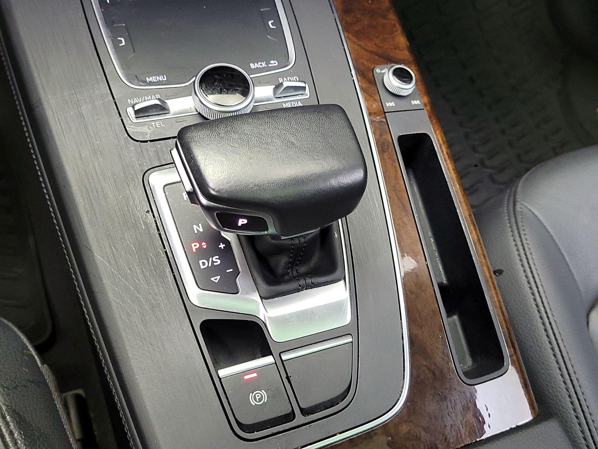 Thumbnail: 2020 Audi Q5 - 18