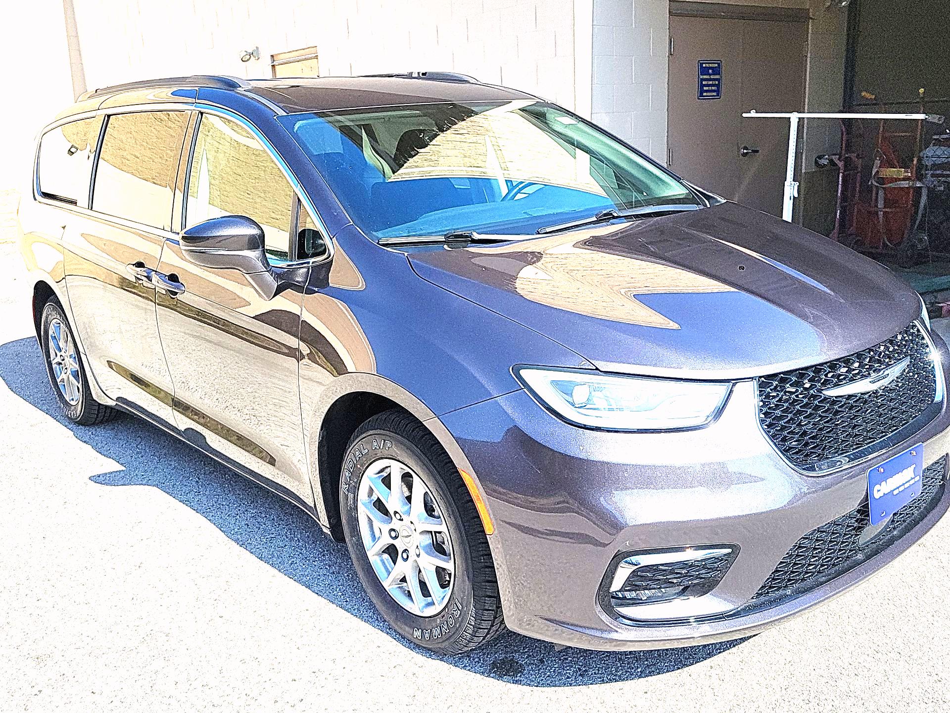 Thumbnail: 2021 Chrysler Pacifica - 1