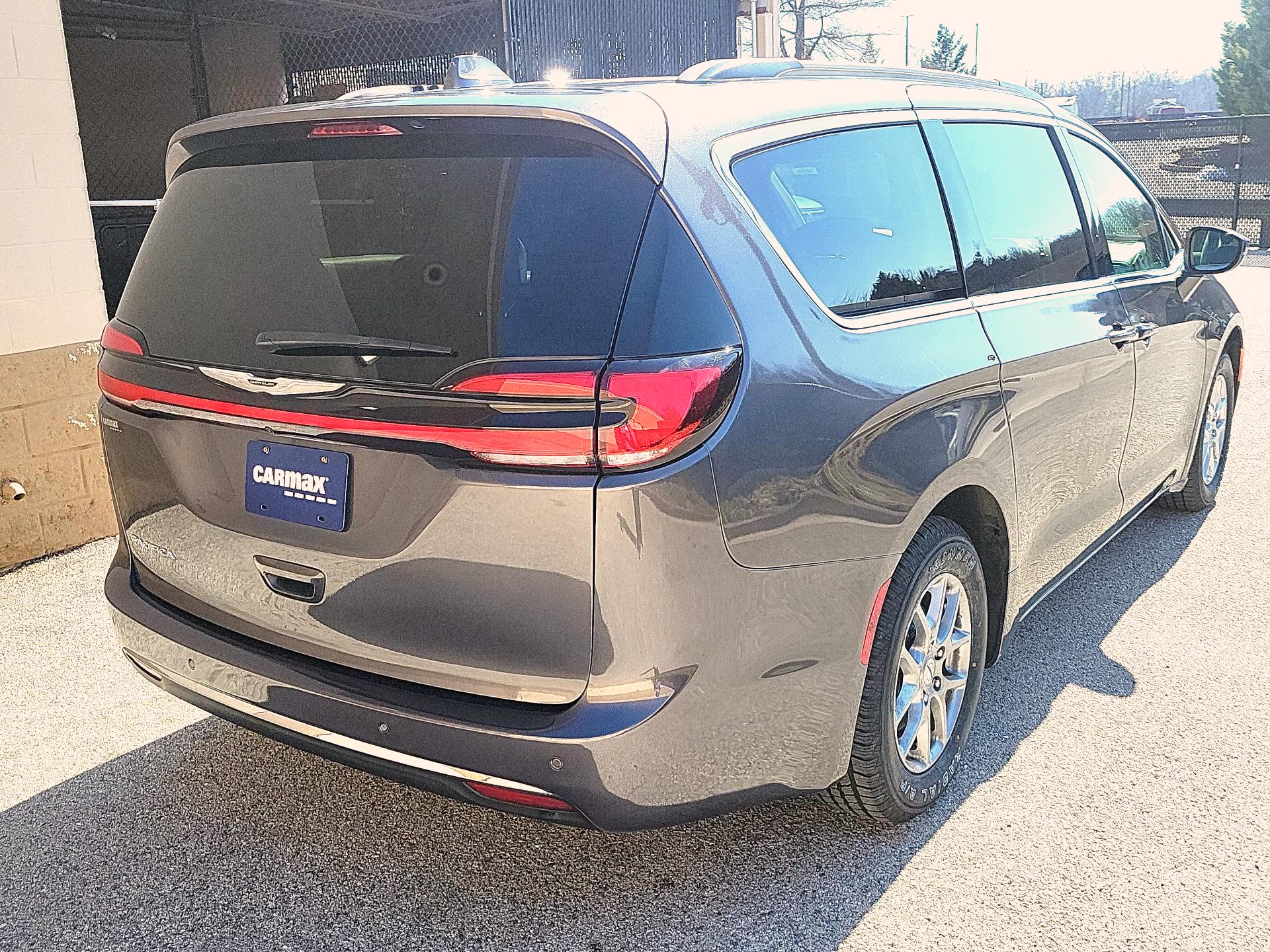 Thumbnail: 2021 Chrysler Pacifica - 5
