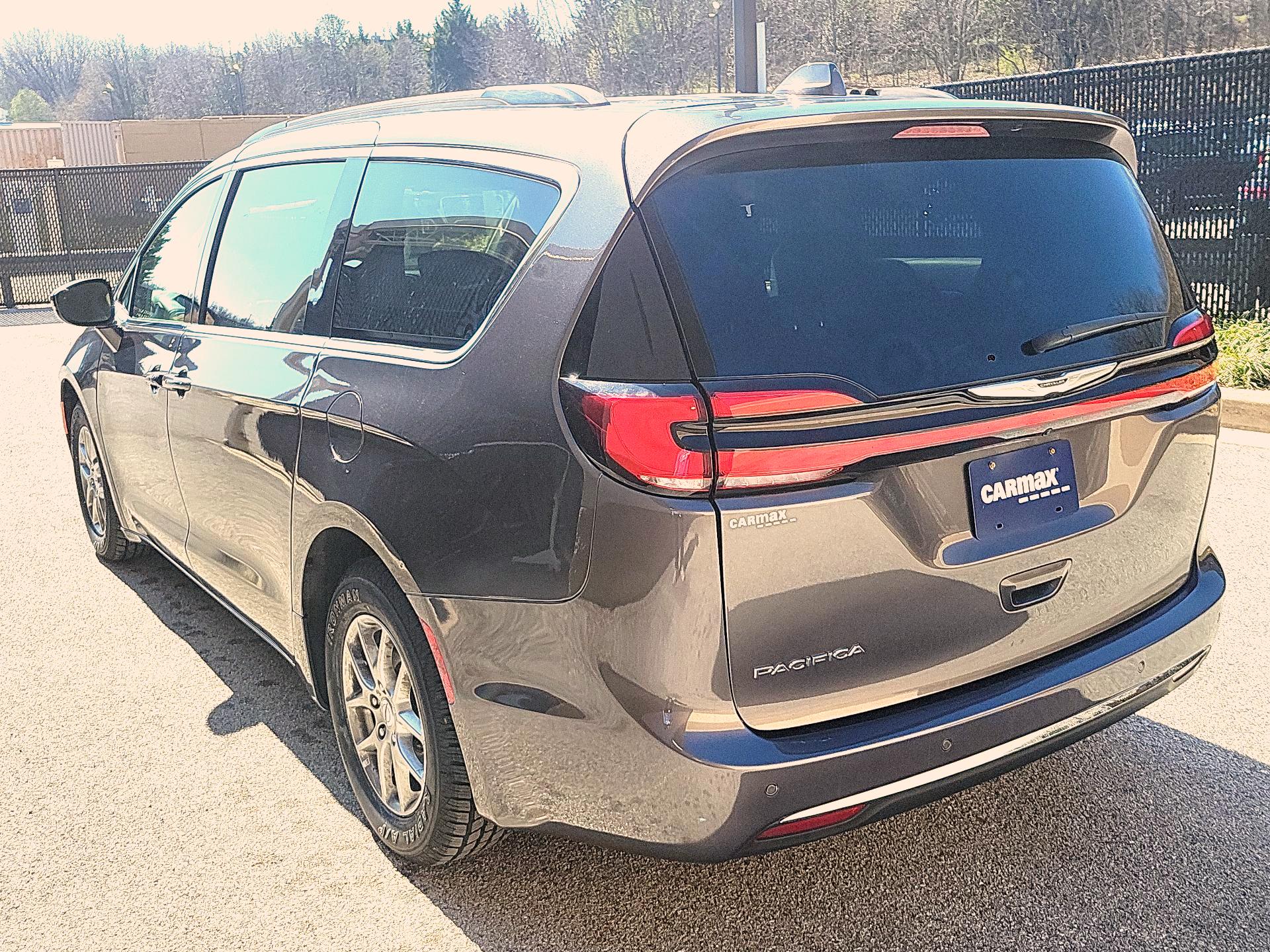 Thumbnail: 2021 Chrysler Pacifica - 7
