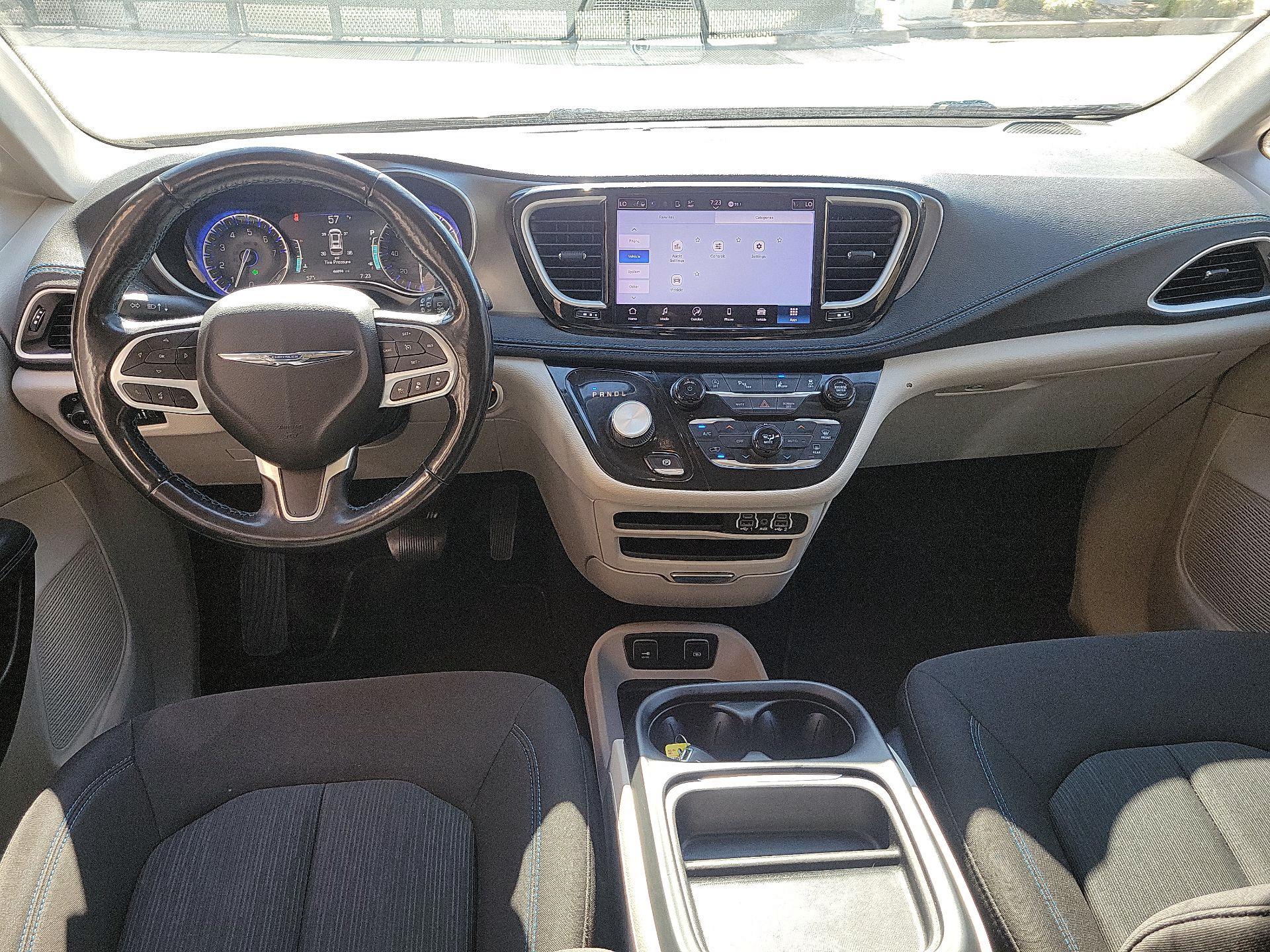 Thumbnail: 2021 Chrysler Pacifica - 8