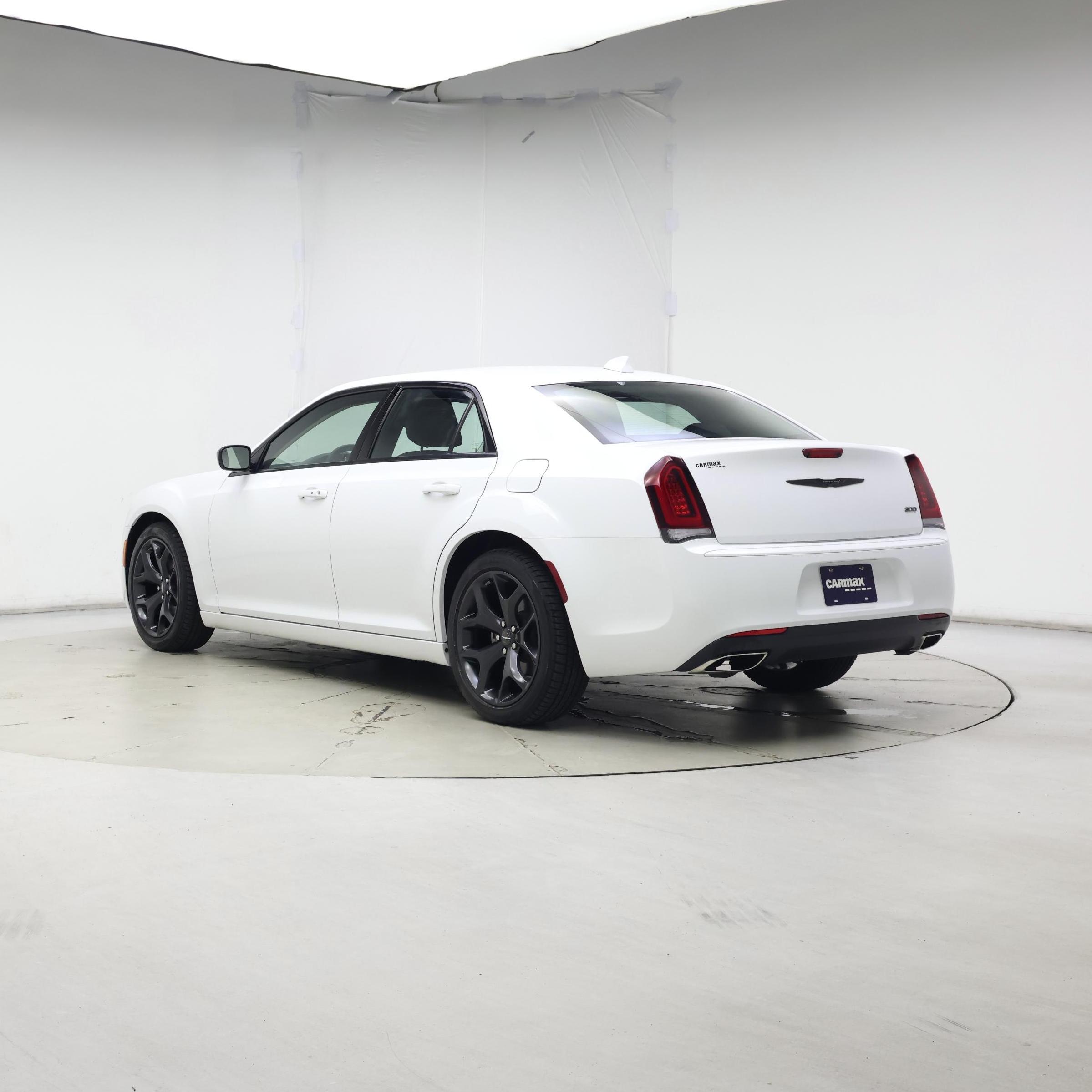 Thumbnail: 2023 Chrysler 300 - 2