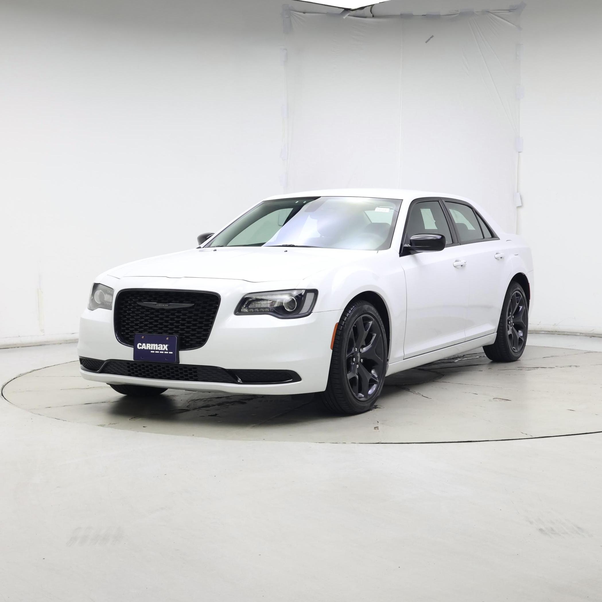 Thumbnail: 2023 Chrysler 300 - 4