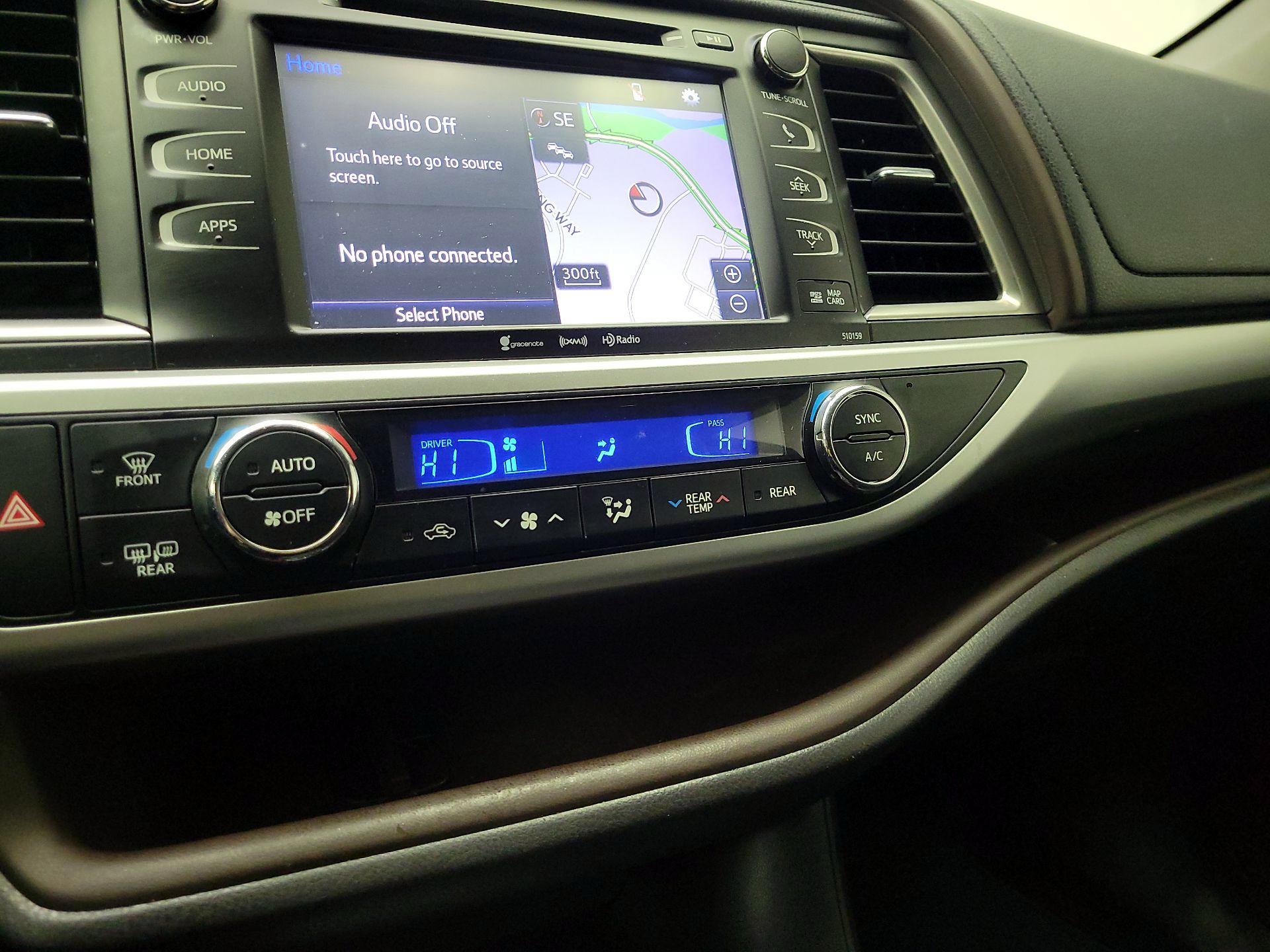 Thumbnail: 2016 Toyota Highlander - 17