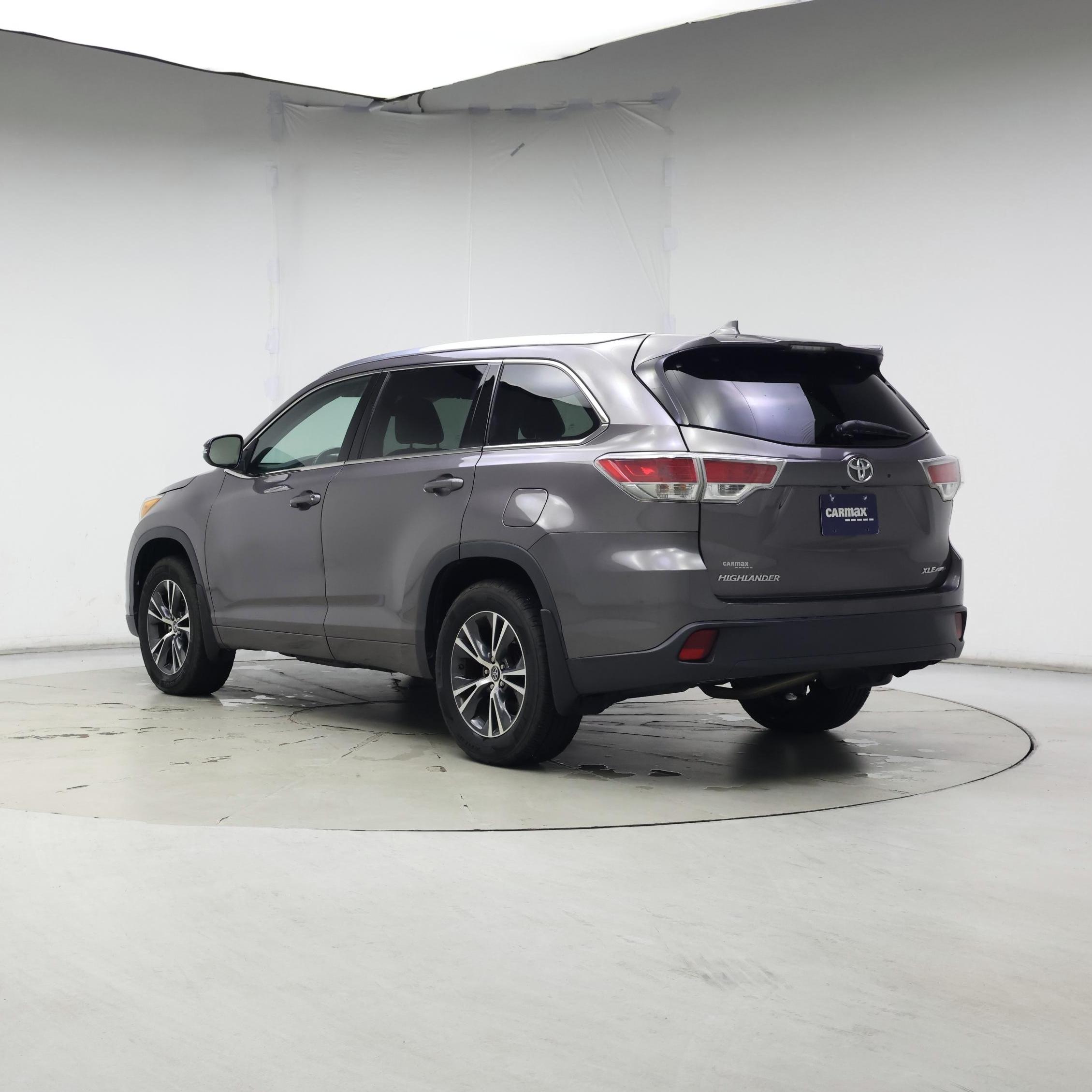 Thumbnail: 2016 Toyota Highlander - 2