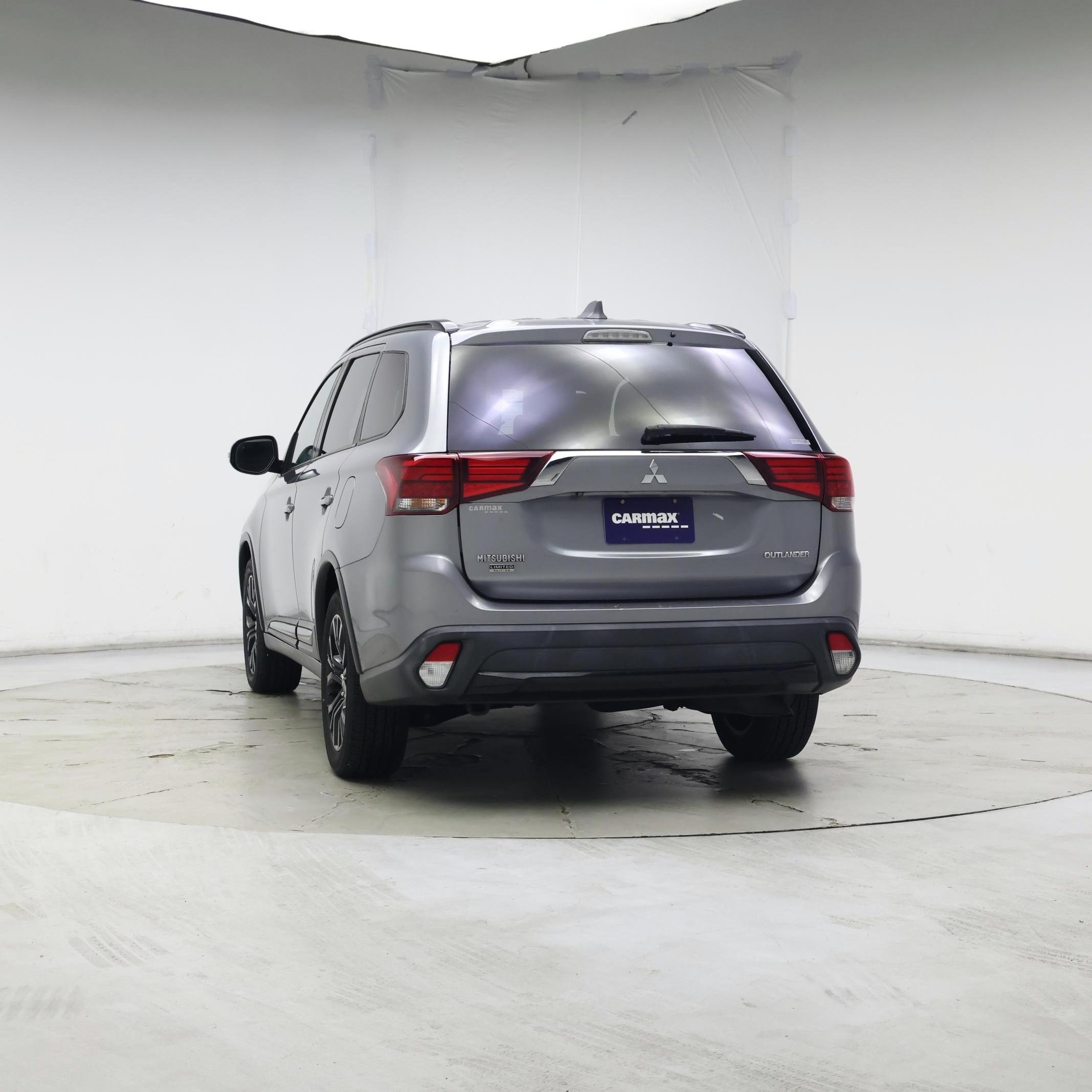 Thumbnail: 2018 Mitsubishi Outlander - 6