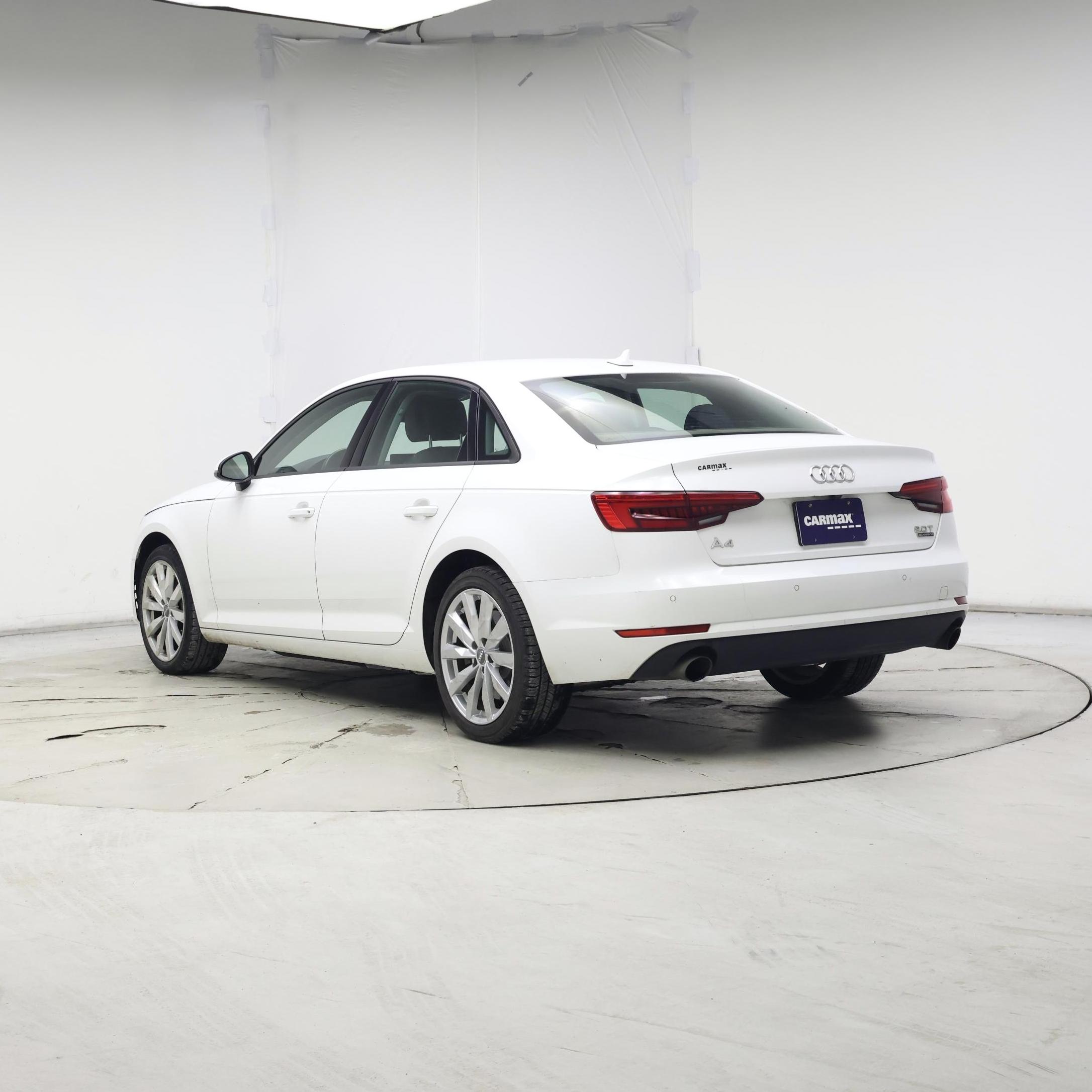 Thumbnail: 2017 Audi A4 - 2