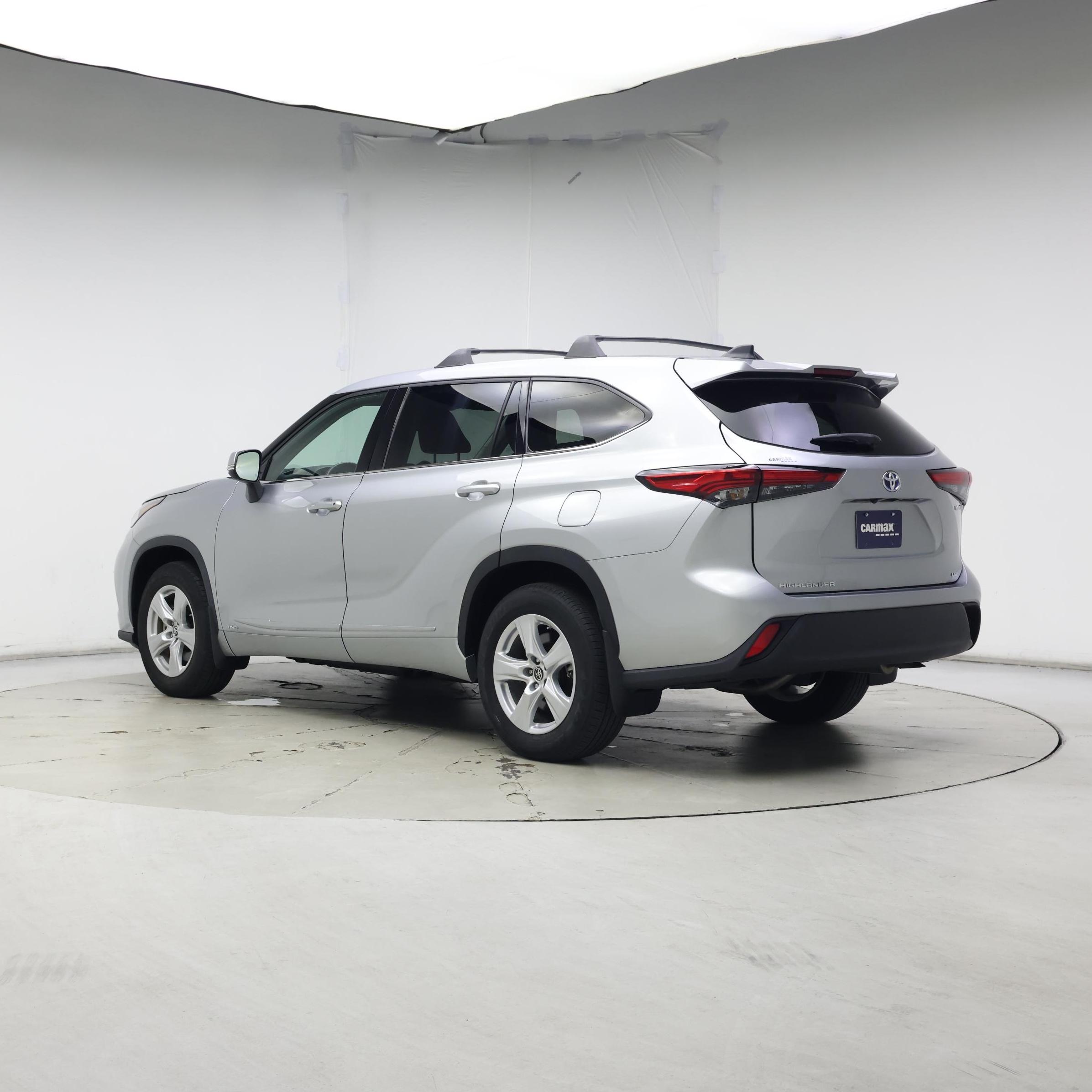 Thumbnail: 2022 Toyota Highlander - 2