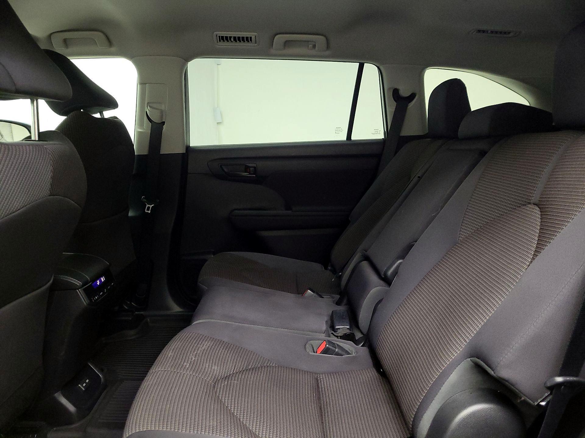 Thumbnail: 2022 Toyota Highlander - 20