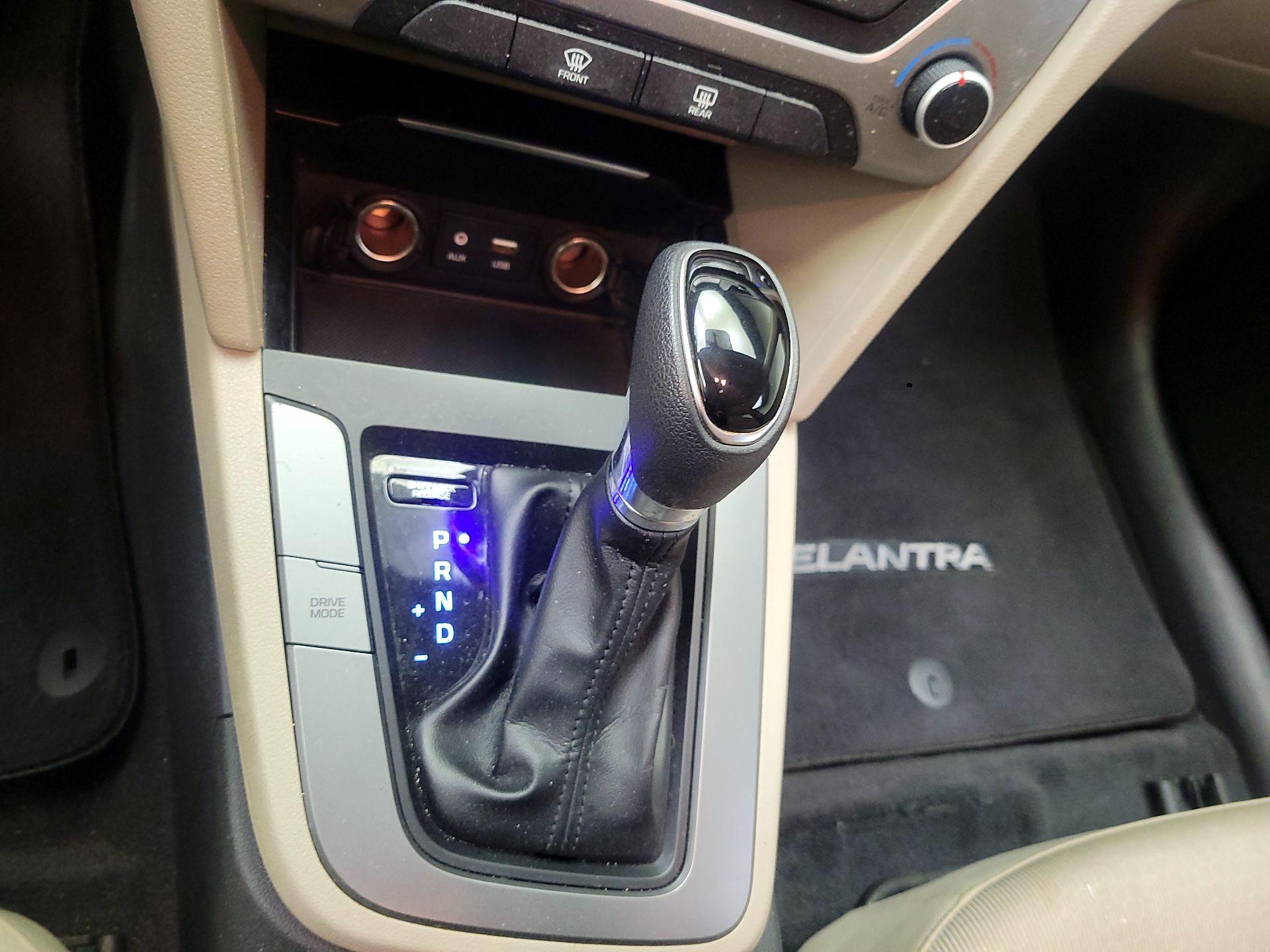 Thumbnail: 2017 Hyundai Elantra - 17