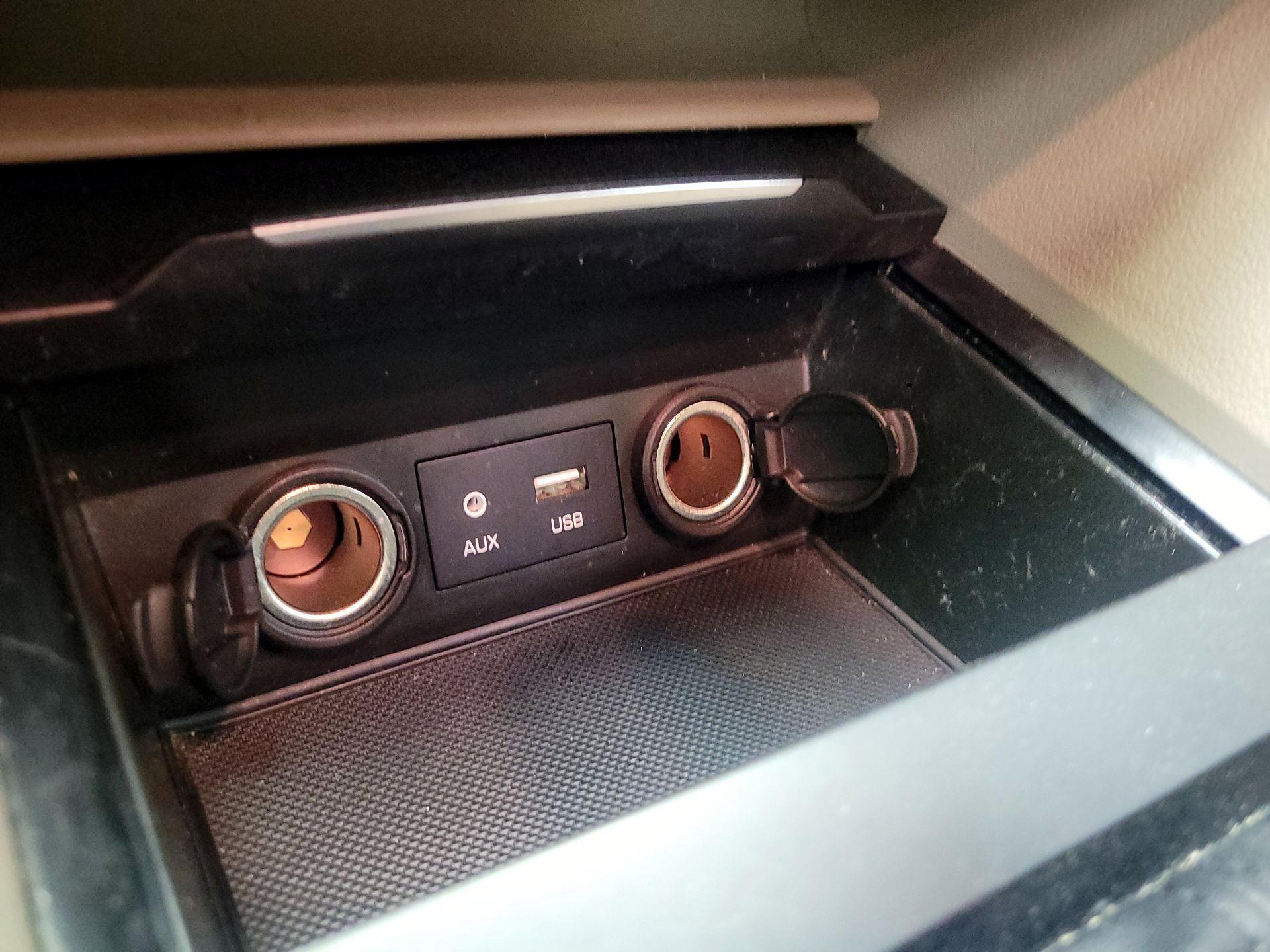 Thumbnail: 2017 Hyundai Elantra - 18