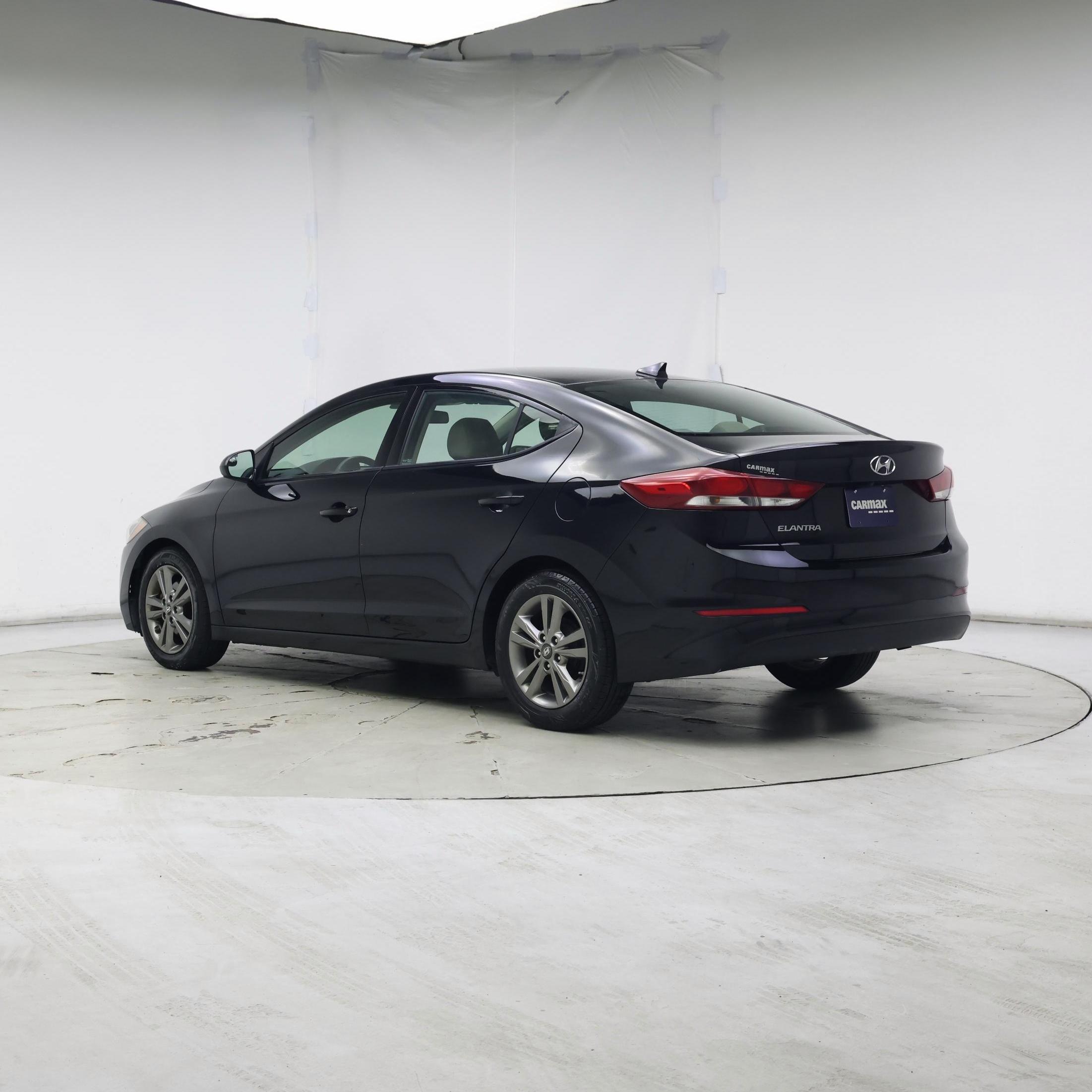 Thumbnail: 2017 Hyundai Elantra - 2