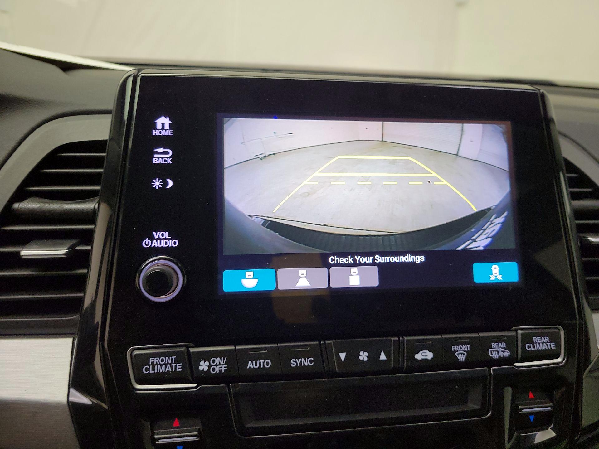 Thumbnail: 2019 Honda Odyssey - 14