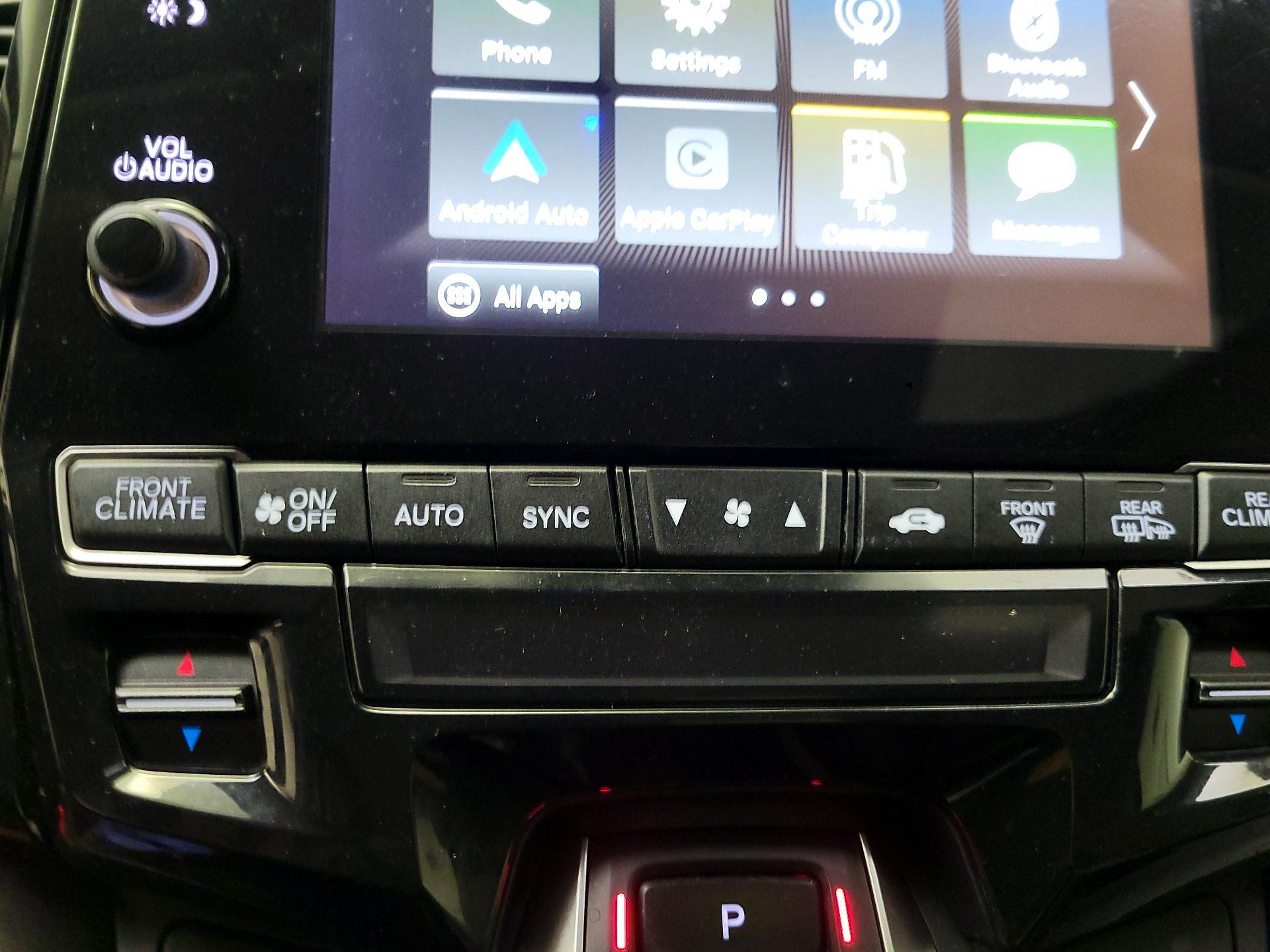 Thumbnail: 2019 Honda Odyssey - 16