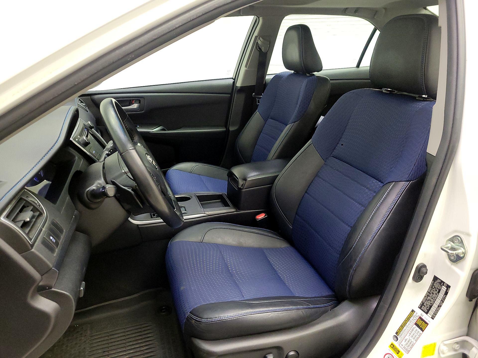 Thumbnail: 2016 Toyota Camry - 11