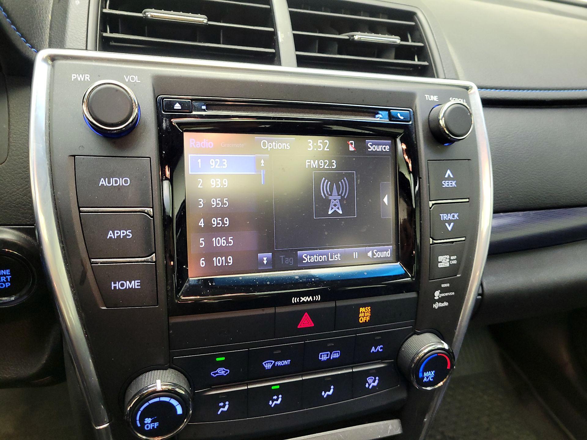 Thumbnail: 2016 Toyota Camry - 16