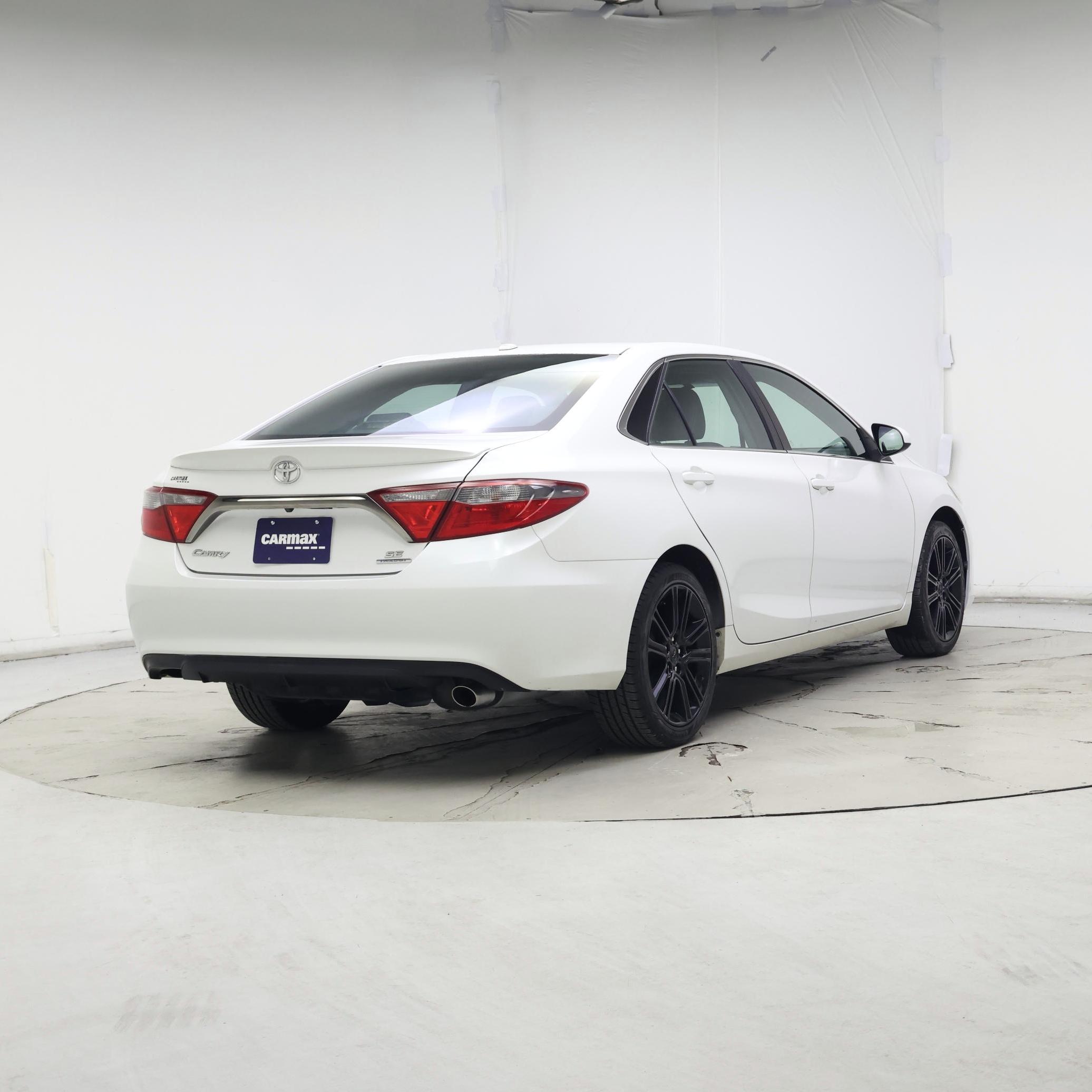Thumbnail: 2016 Toyota Camry - 8