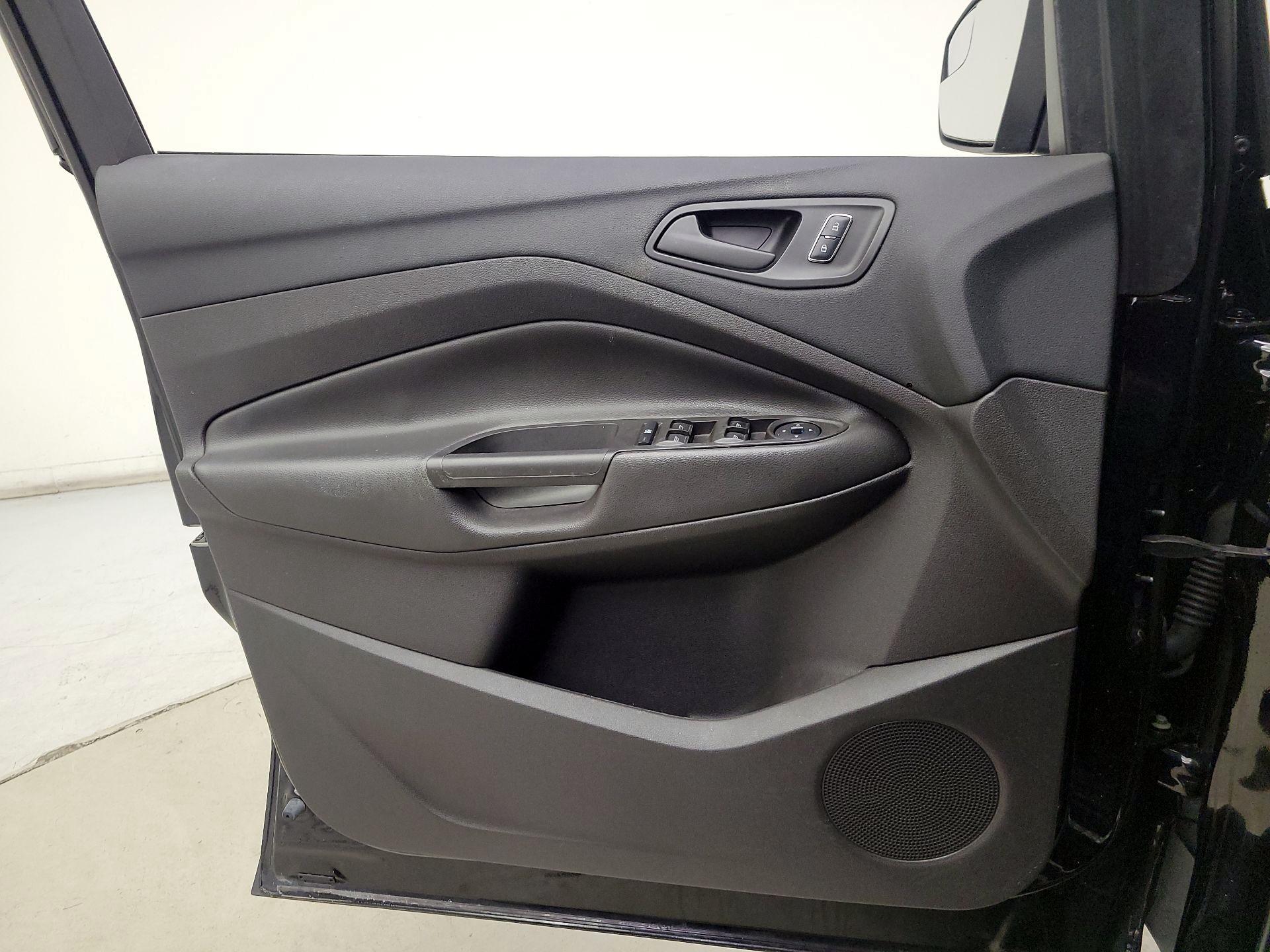 Thumbnail: 2016 Ford Escape - 12