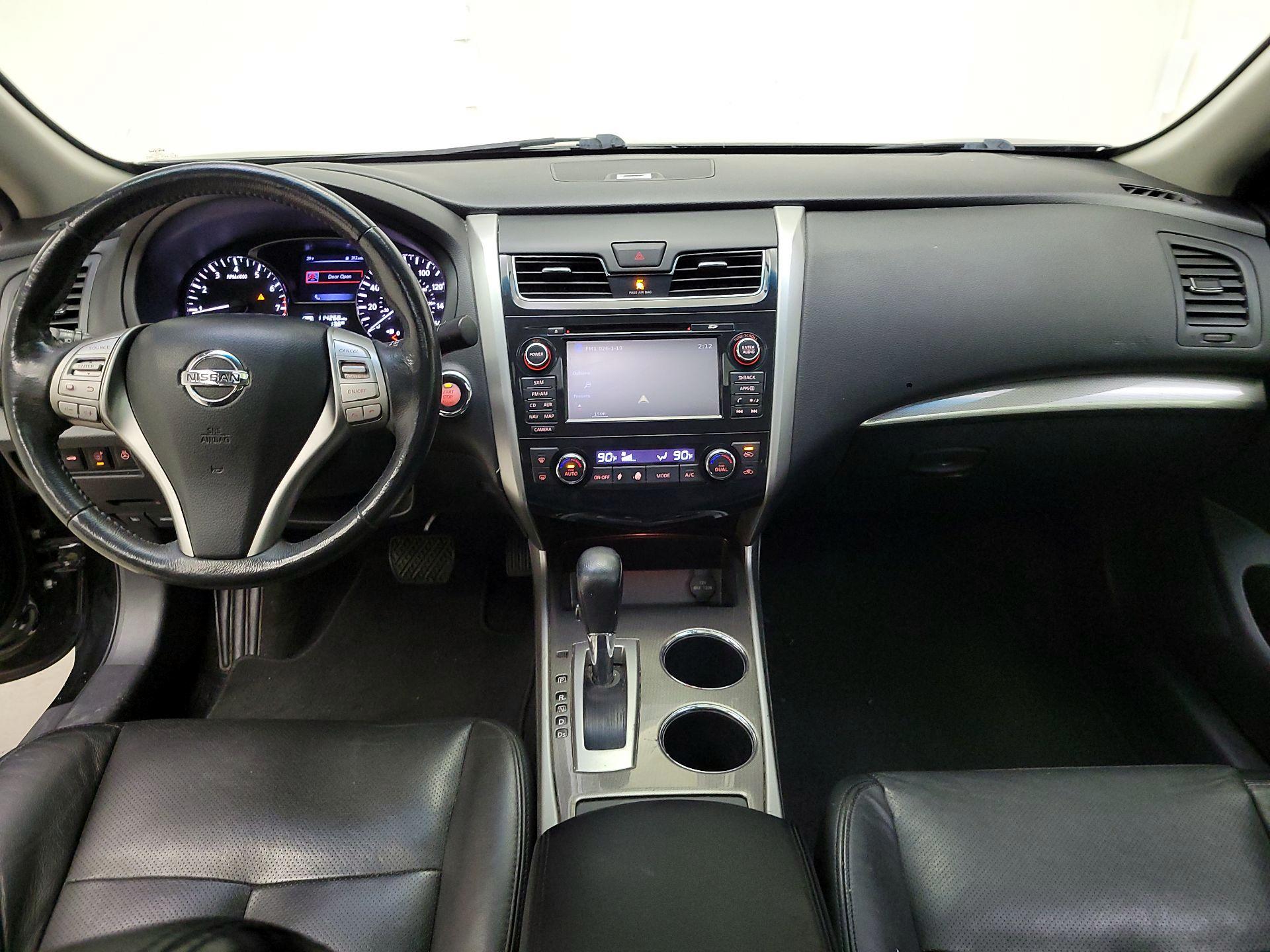 Thumbnail: 2015 Nissan Altima - 9