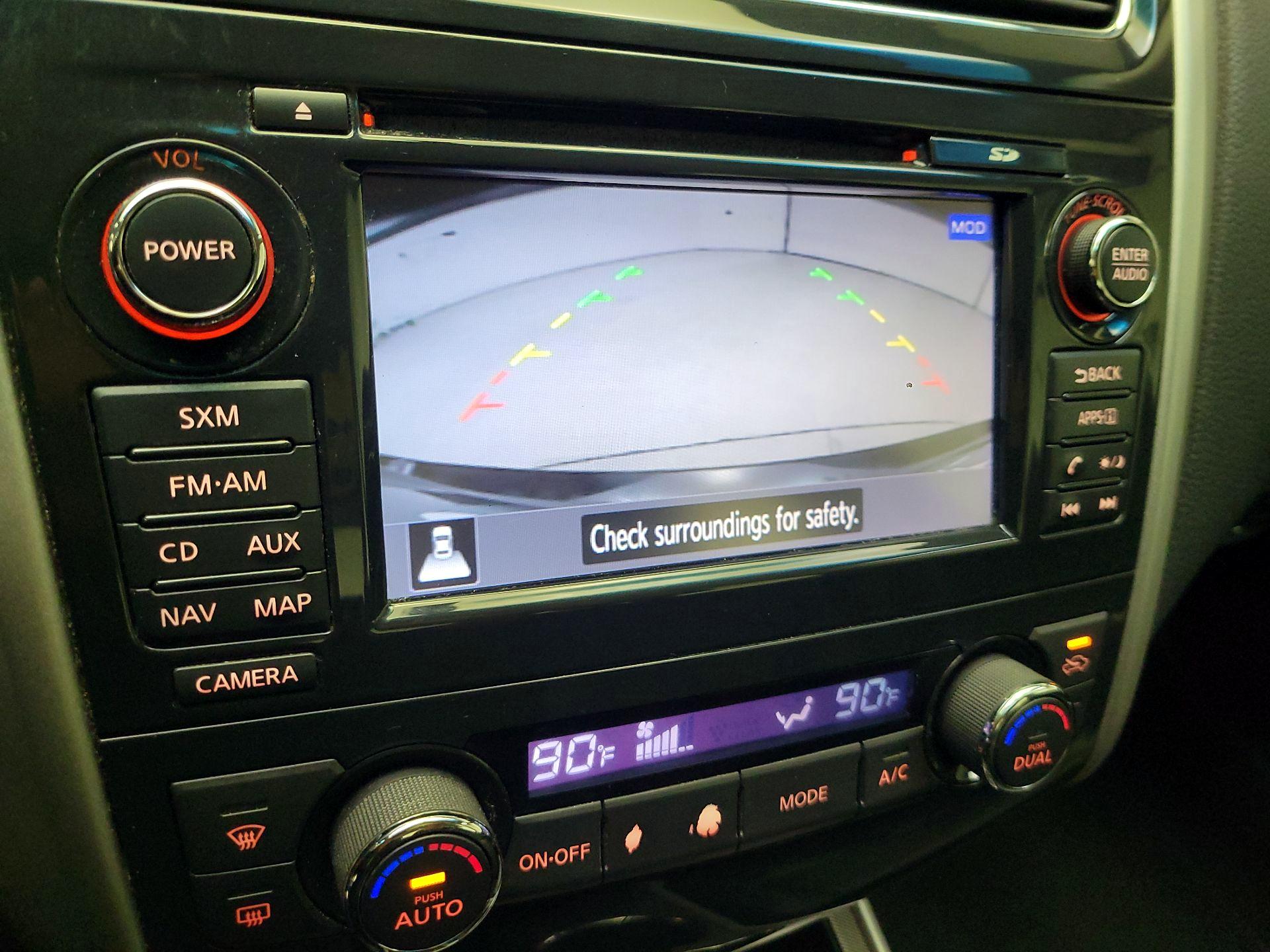 Thumbnail: 2015 Nissan Altima - 15