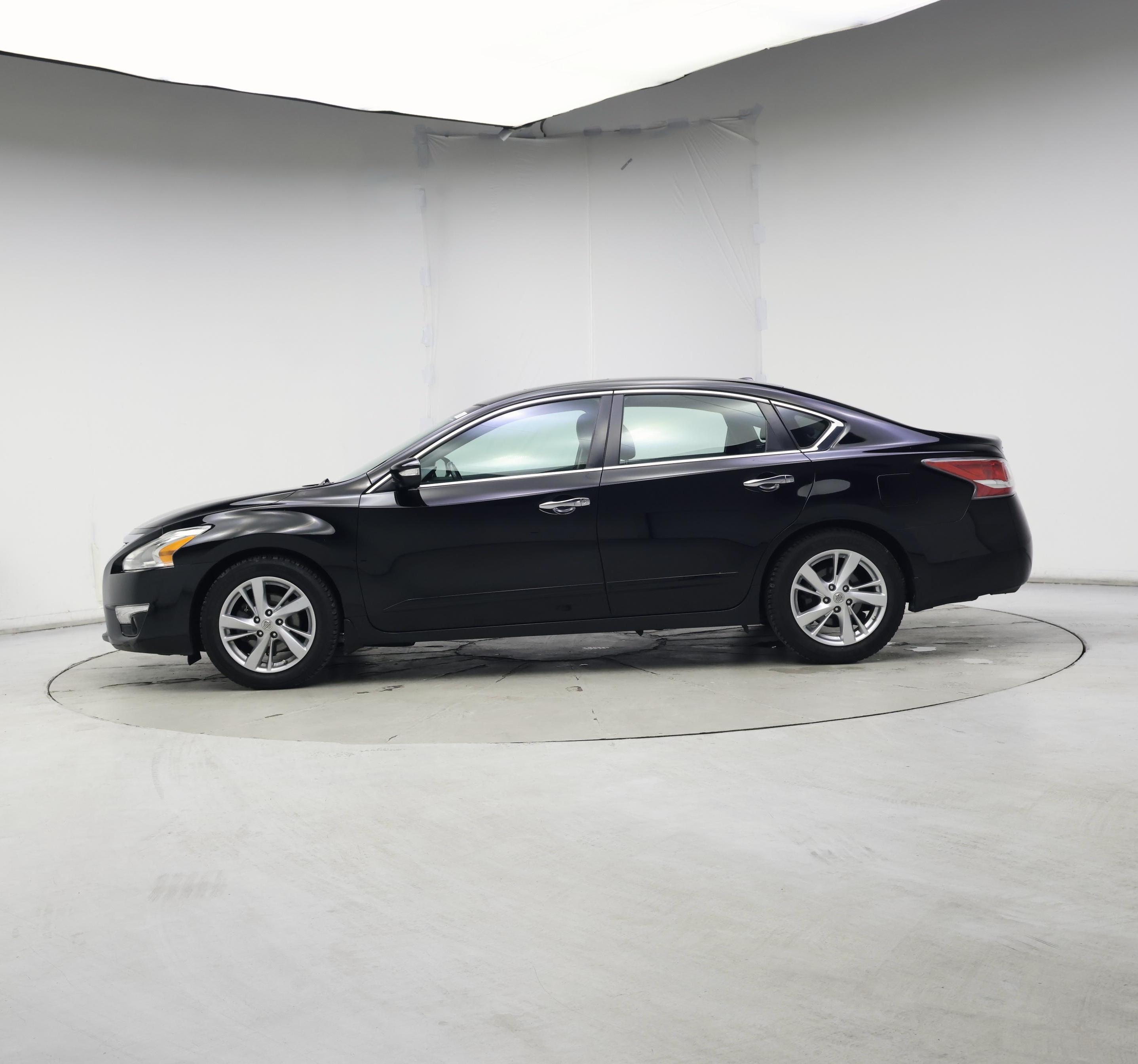 Thumbnail: 2015 Nissan Altima - 3