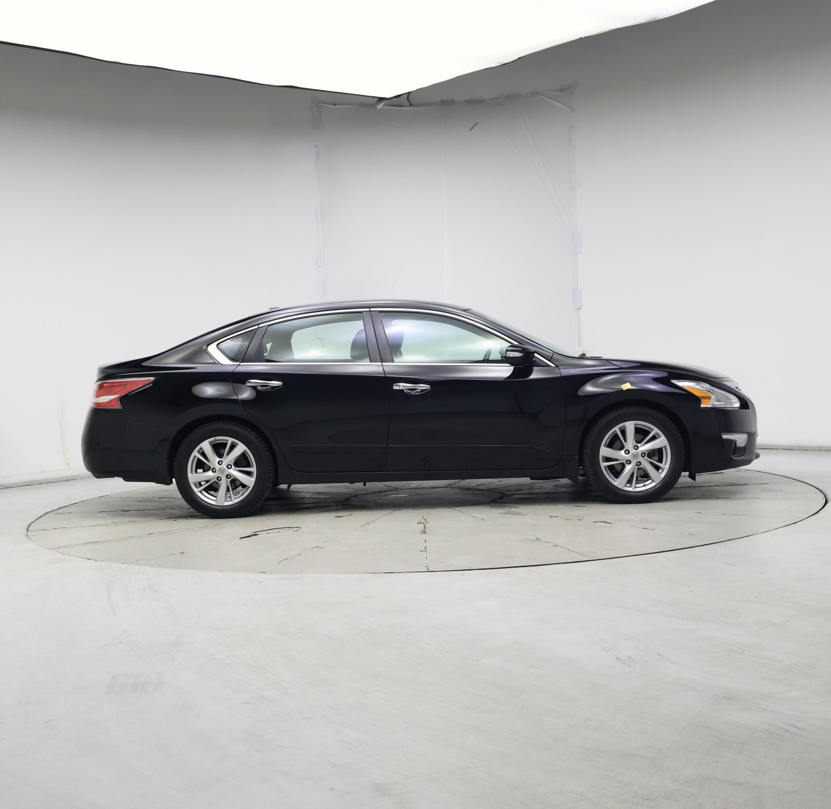 Thumbnail: 2015 Nissan Altima - 7