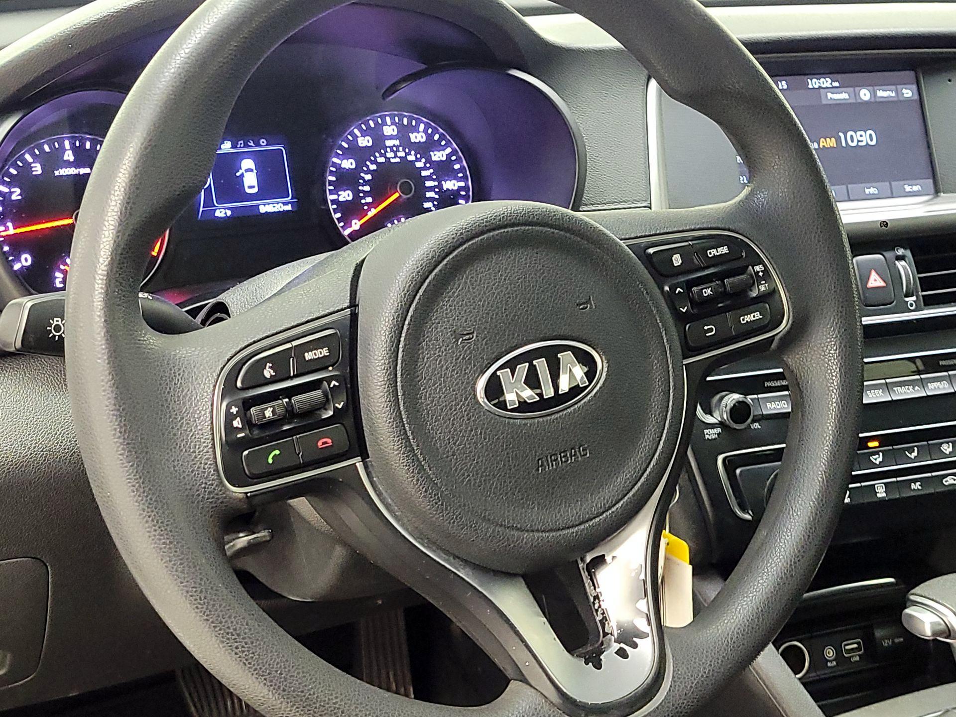 Thumbnail: 2018 Kia Optima - 10