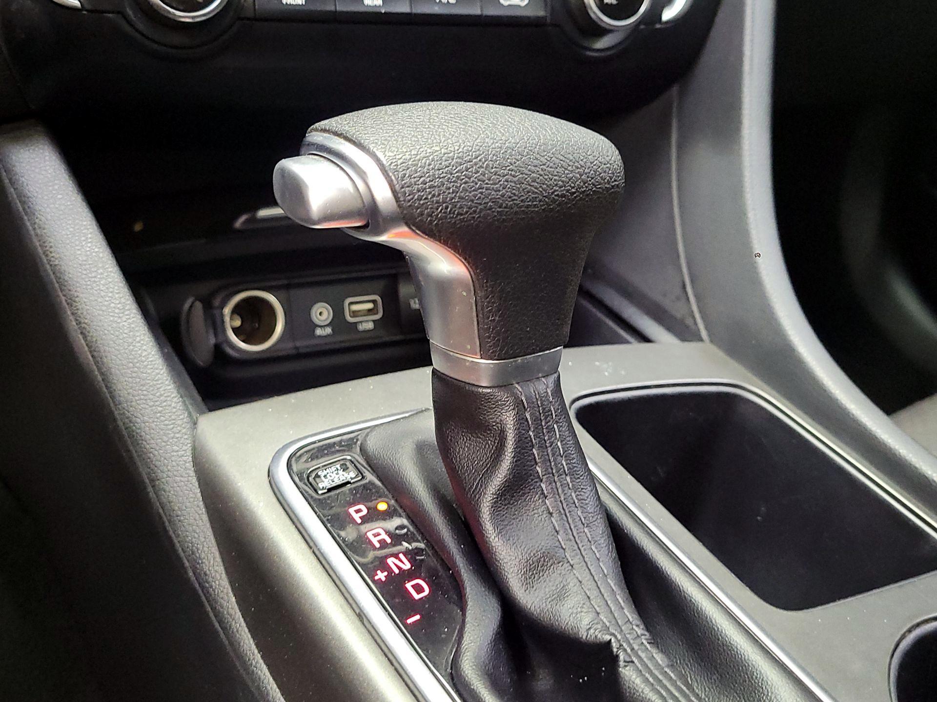 Thumbnail: 2018 Kia Optima - 17