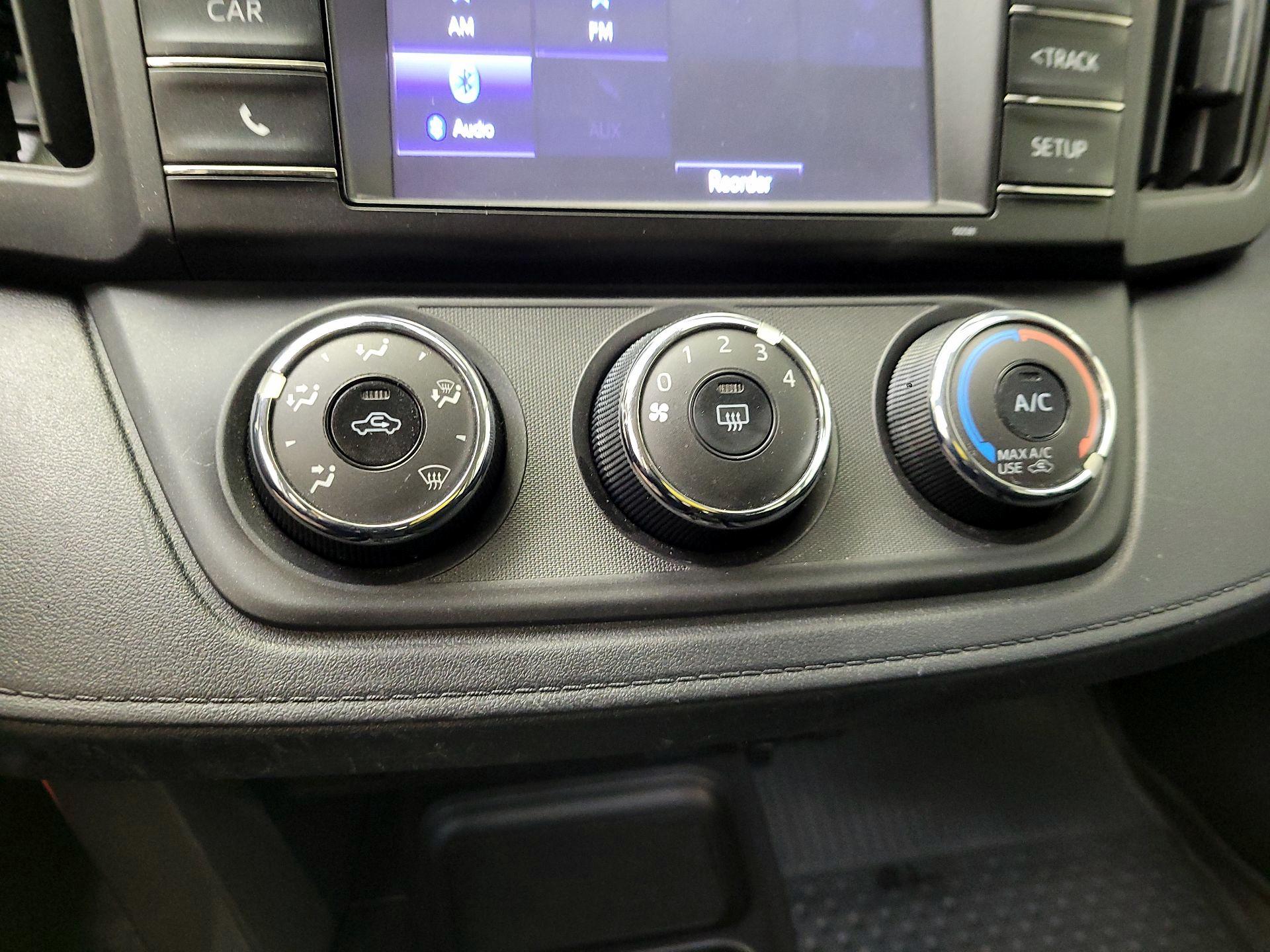 Thumbnail: 2017 Toyota RAV4 - 16