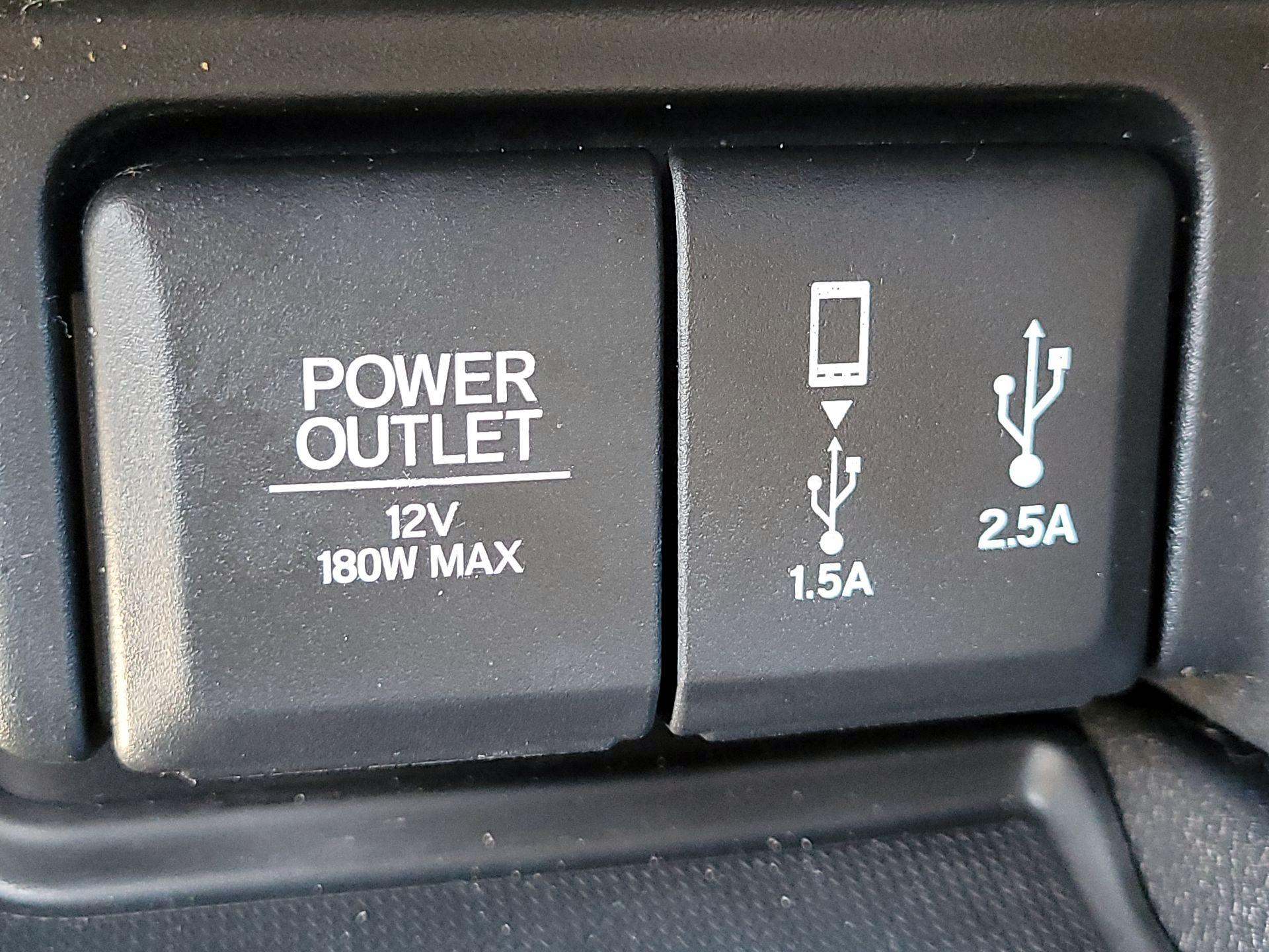 Thumbnail: 2017 Honda Pilot - 16