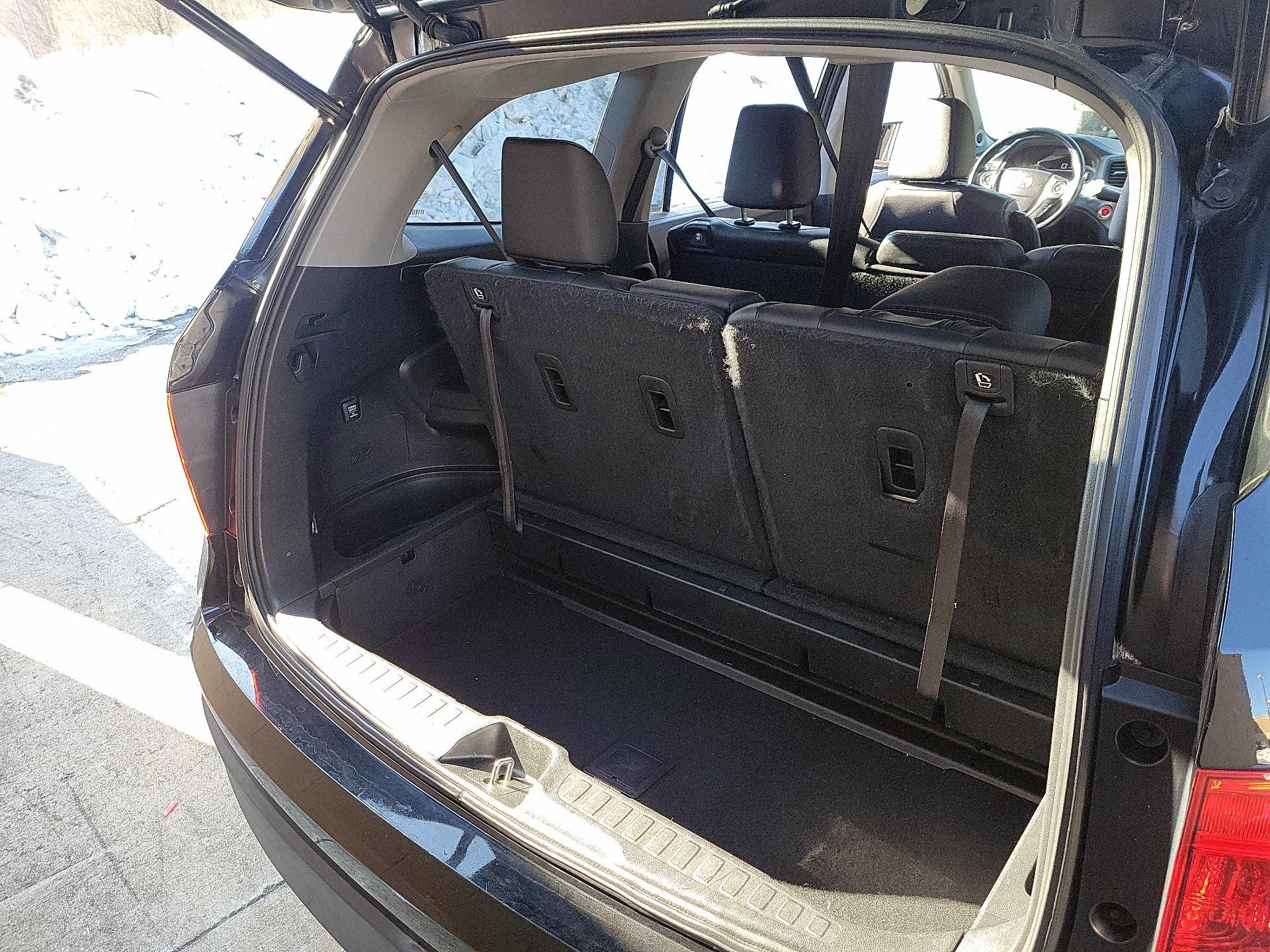 Thumbnail: 2017 Honda Pilot - 20