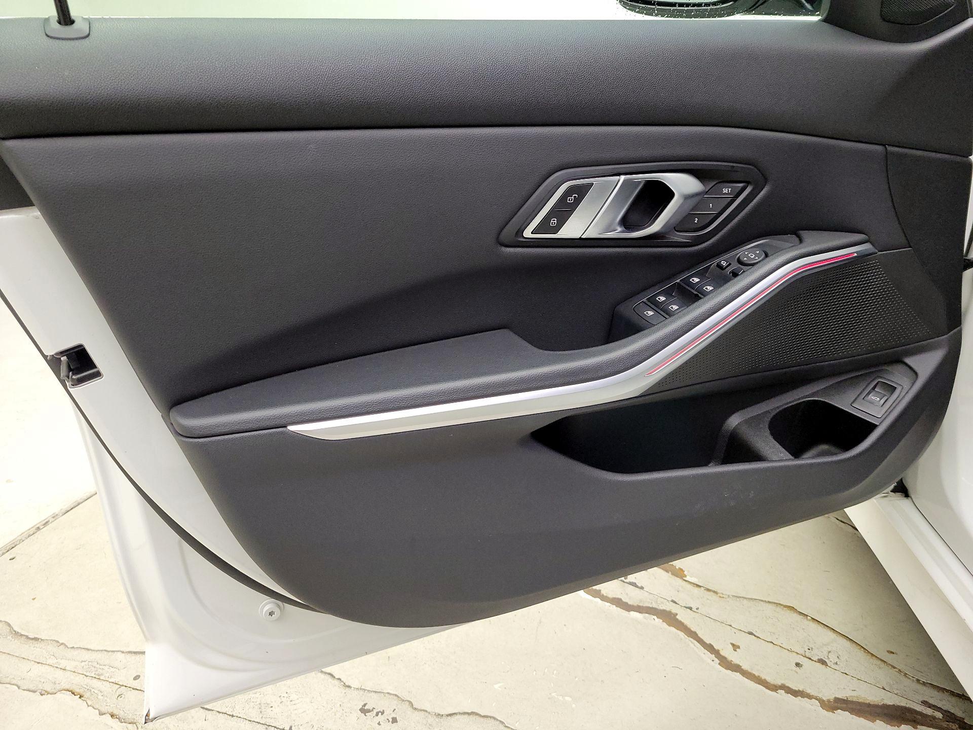 Thumbnail: 2022 BMW 3 Series - 12