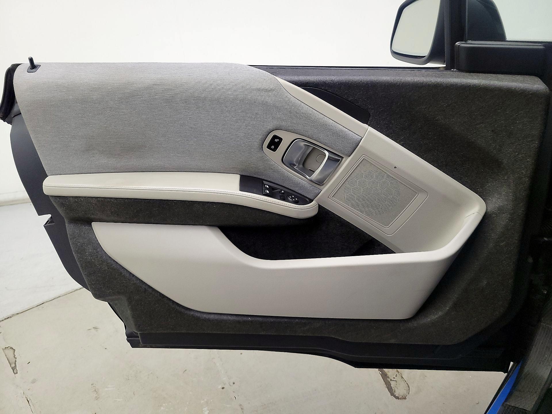 Thumbnail: 2016 BMW i3 - 12